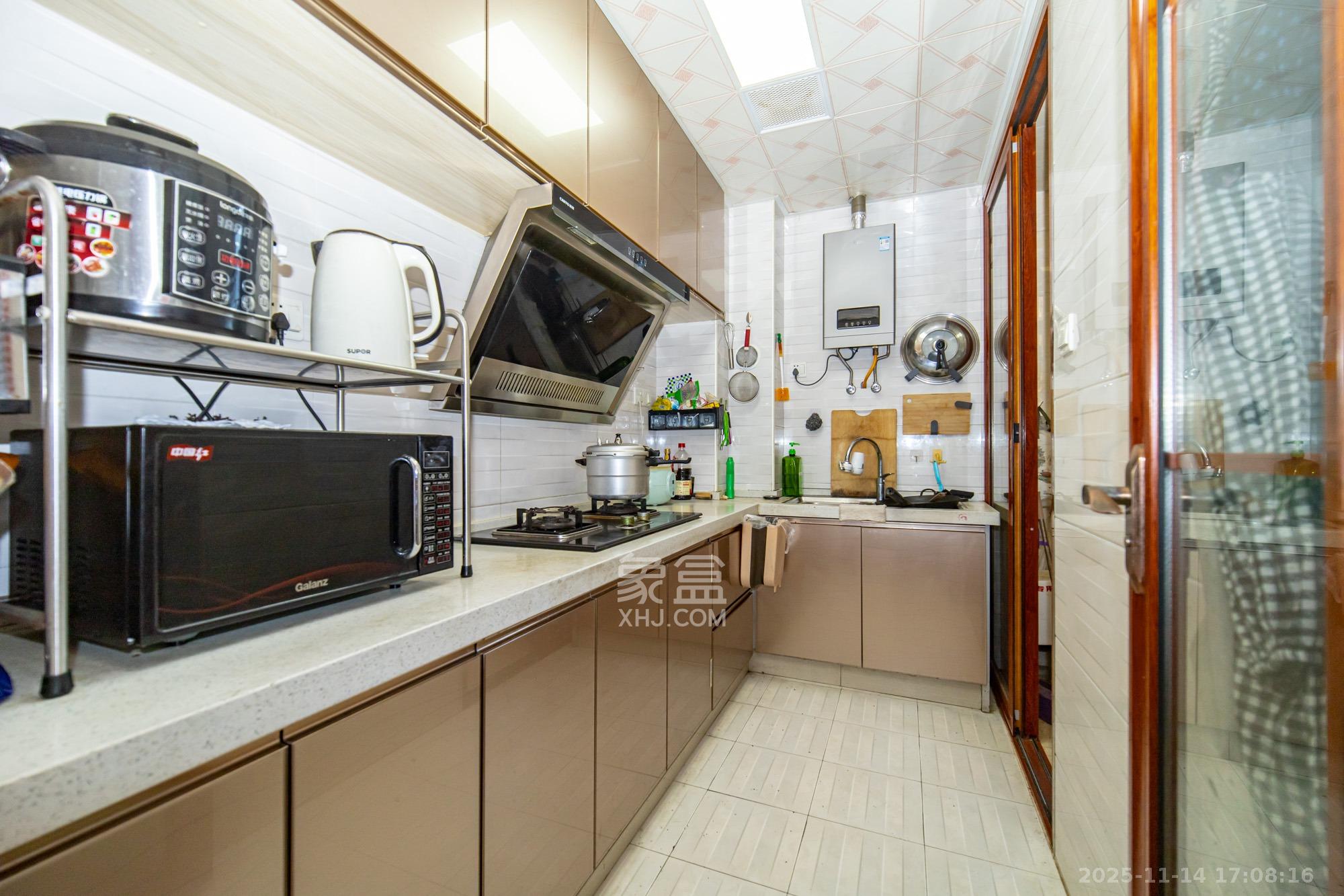 深业睿城  2室2厅1卫    55.0万厨房