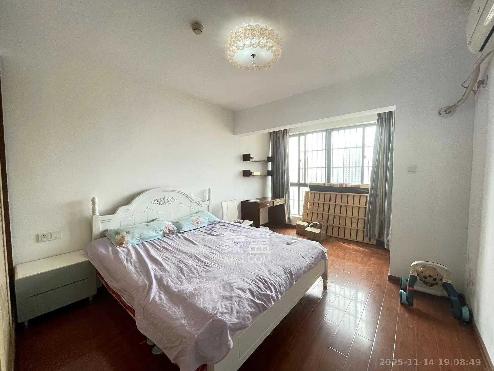 少帅府  1室1厅1卫    2300.0元/月室内图