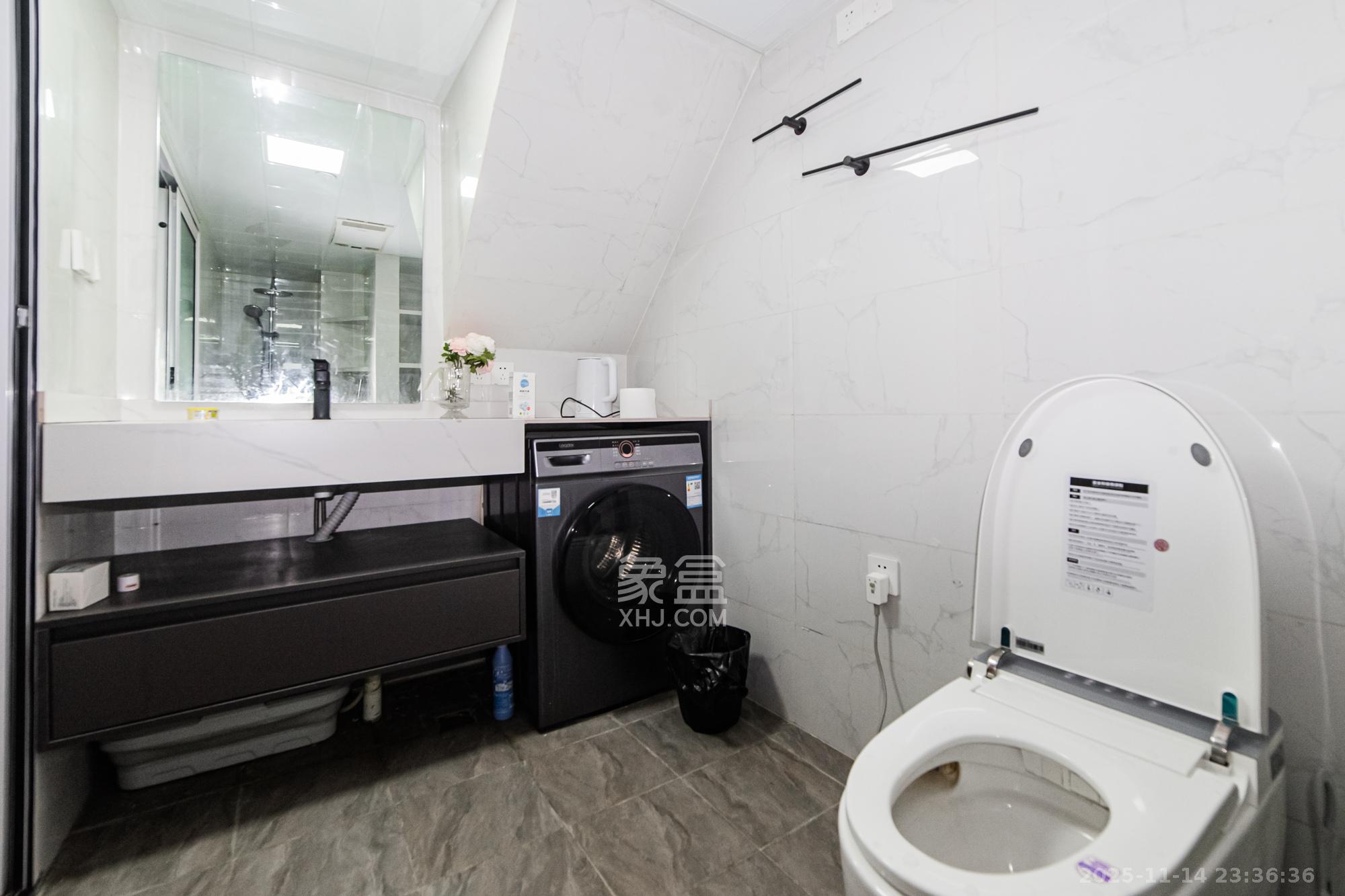 润和国际广场  2室2厅1卫    43.8万卫生间