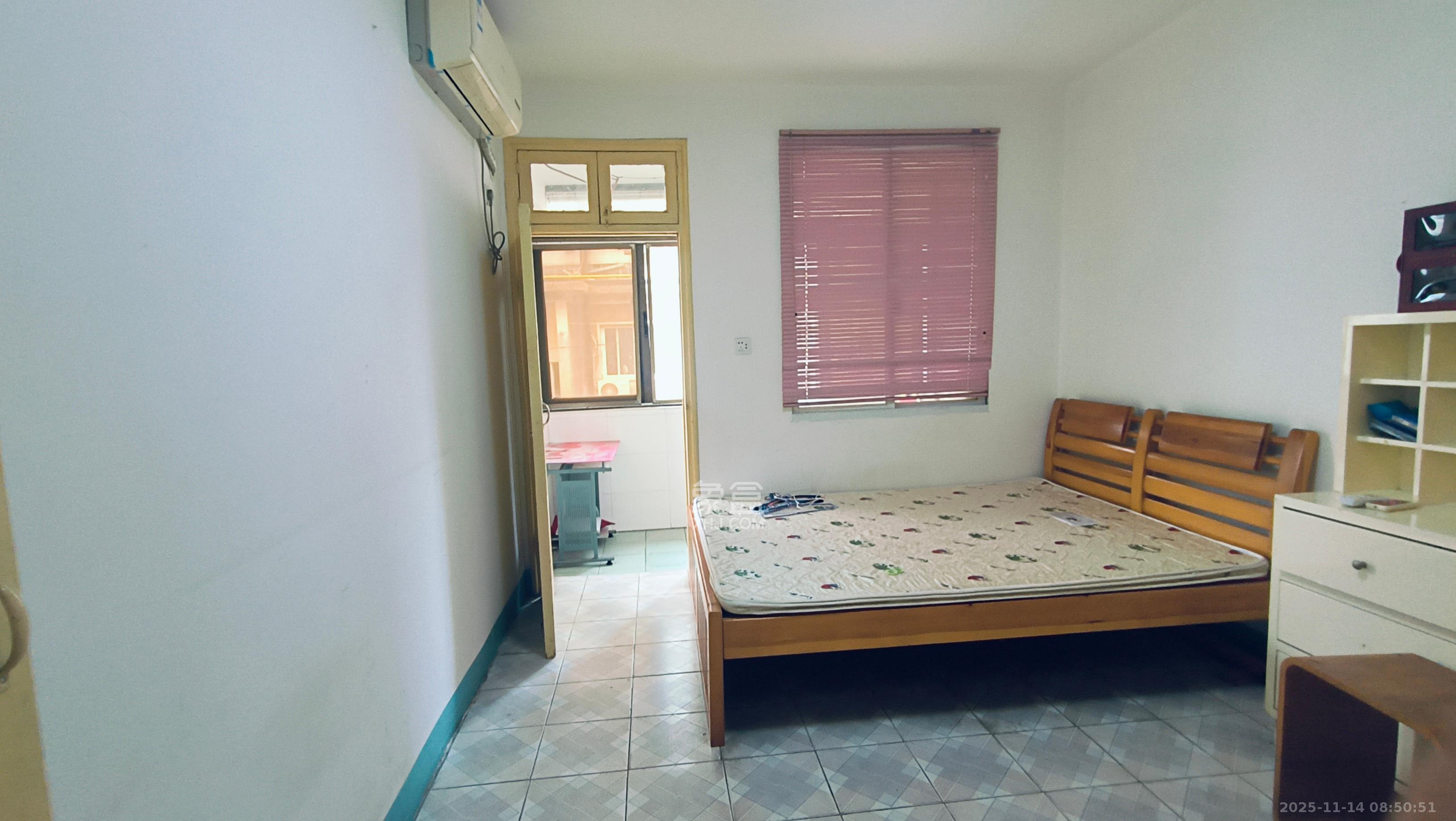 红旗区五片  2室1厅1卫    1300.0元/月室内图