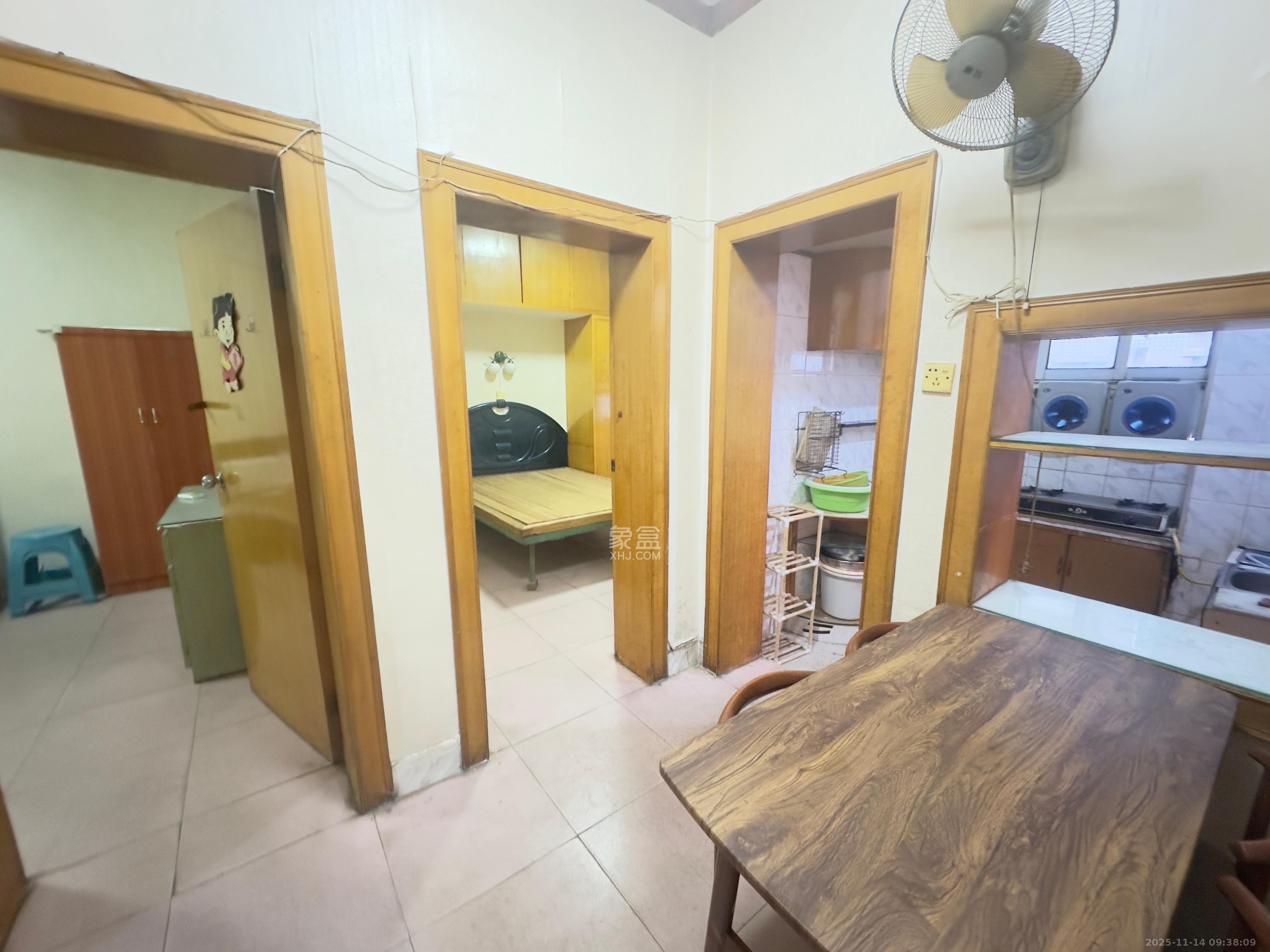 人民东路、人民中路散盘  3室1厅1卫    1100.0元/月