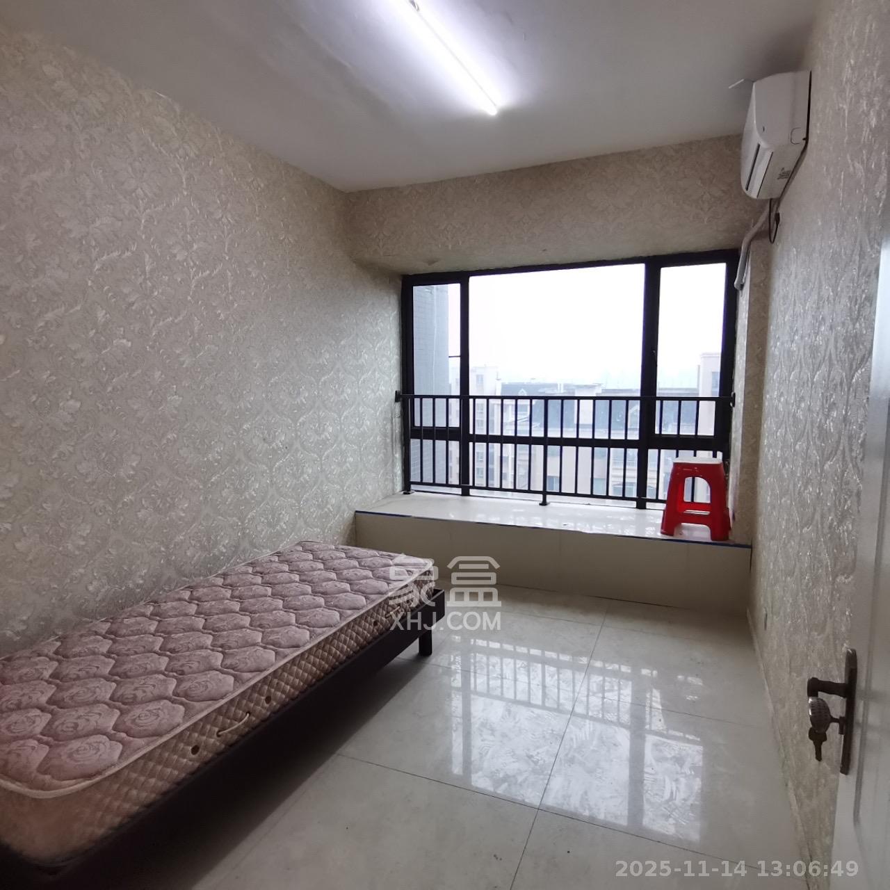 通用时代国际社区  3室2厅2卫    2800.0元/月室内图