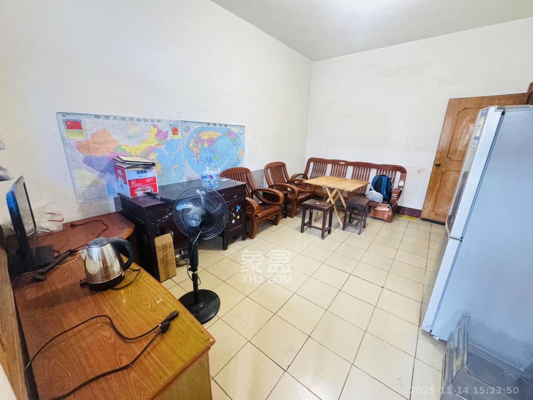 粮二库宿舍 2室1厅1卫 900.0元/月 粮二库宿舍 2室1厅1卫 900.0元/月室内图