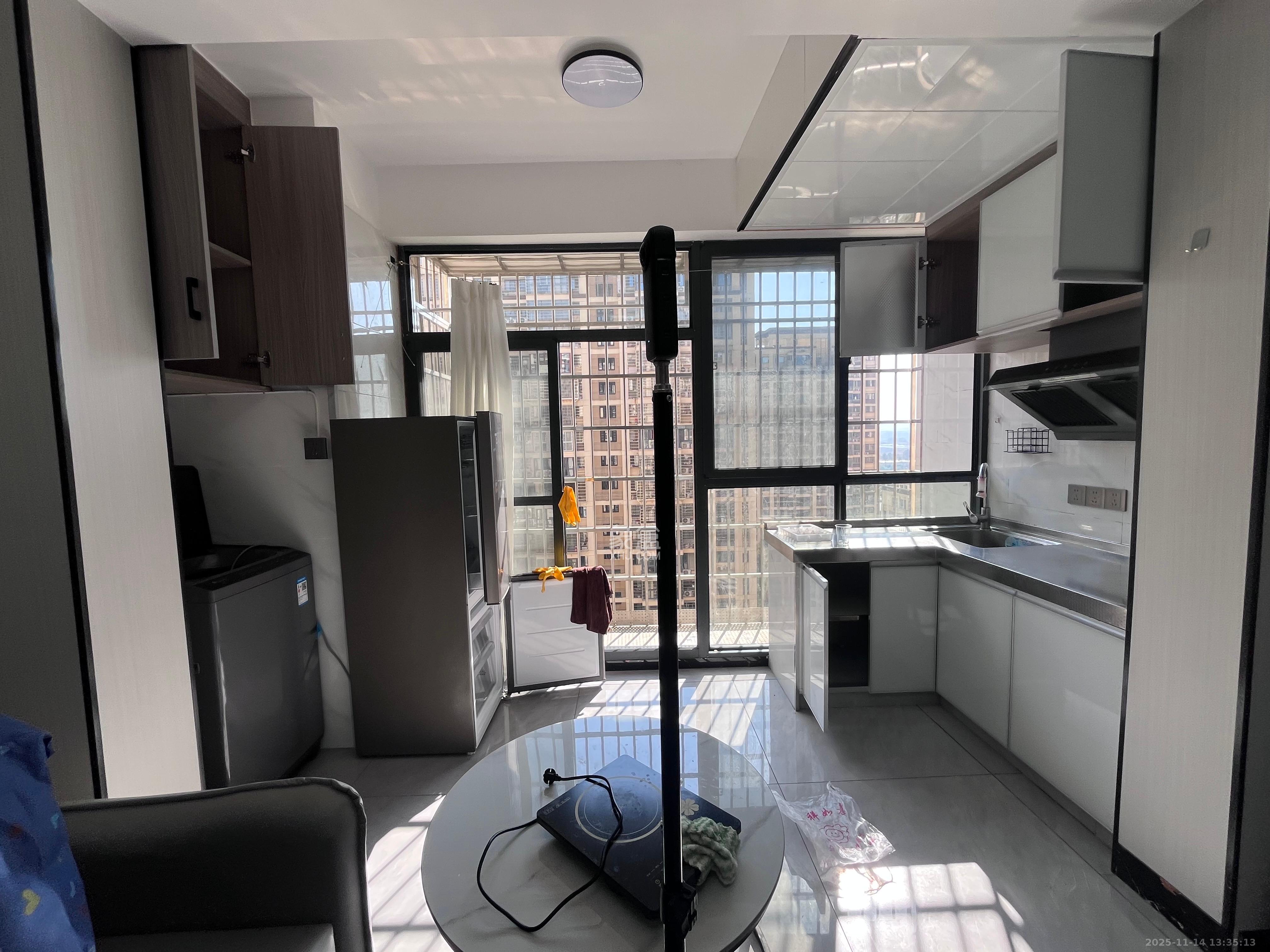 和康园小区  1室1厅1卫    1400.0元/月室内图