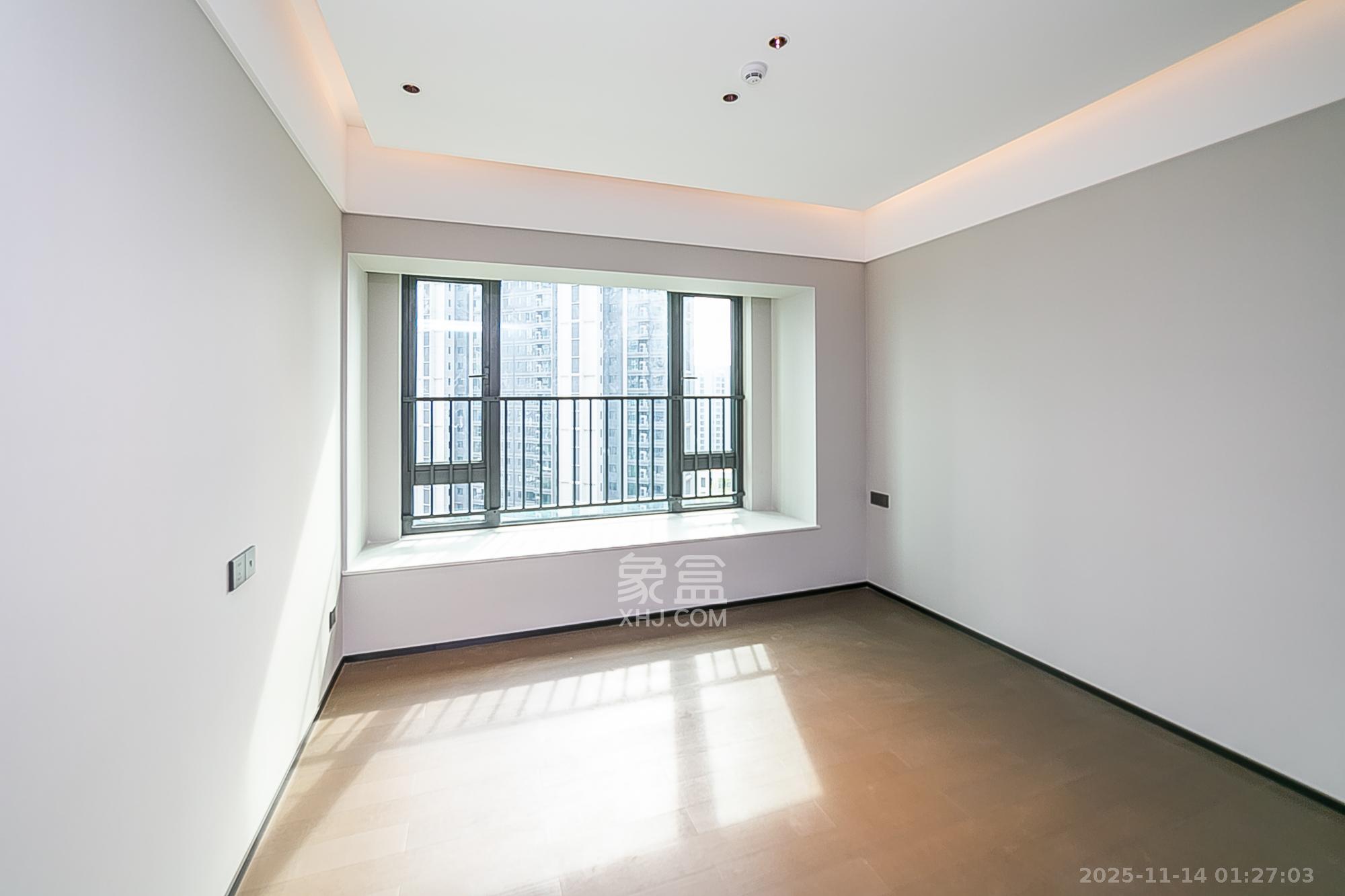 中海阅湘台  1室0厅0卫    368.0万卧室