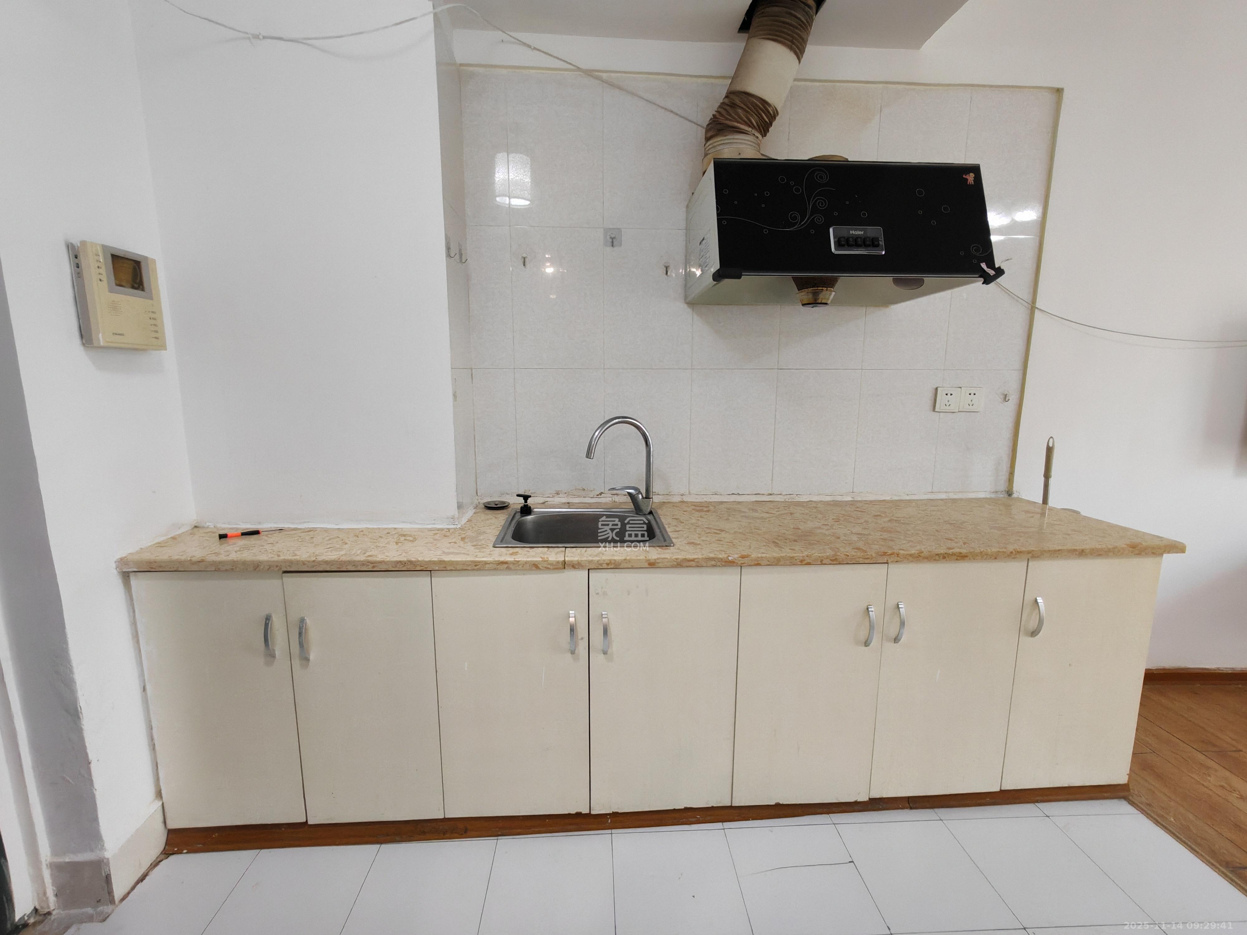 天健芙蓉盛世一期  1室0厅1卫    1450.0元/月室内图