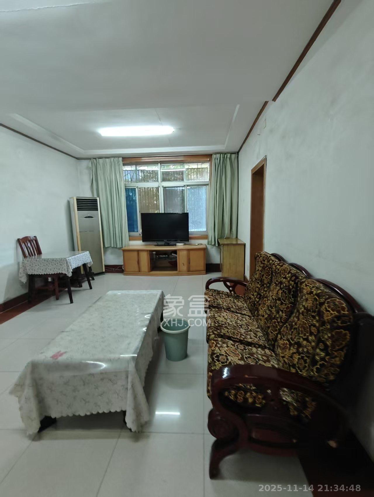 人民新村  2室1厅1卫    2000.0元/月