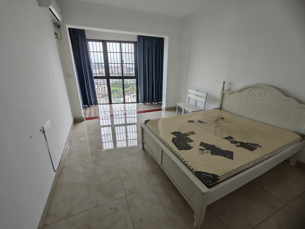 海发大厦  2室2厅1卫    1800.0元/月室内图