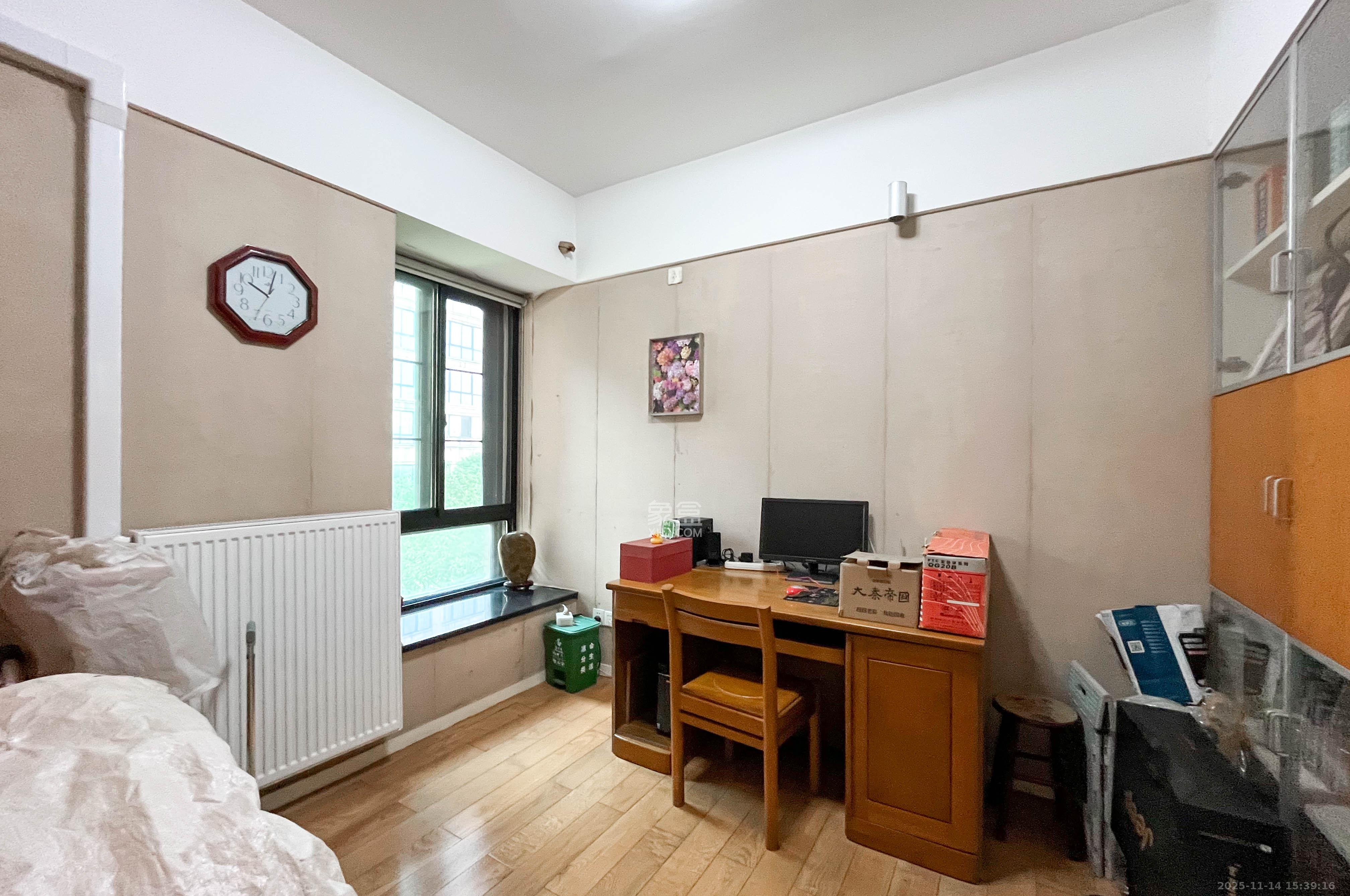 沁园春御院 3室2厅2卫 132.0万 沁园春御院 3室2厅2卫 132.0万其他