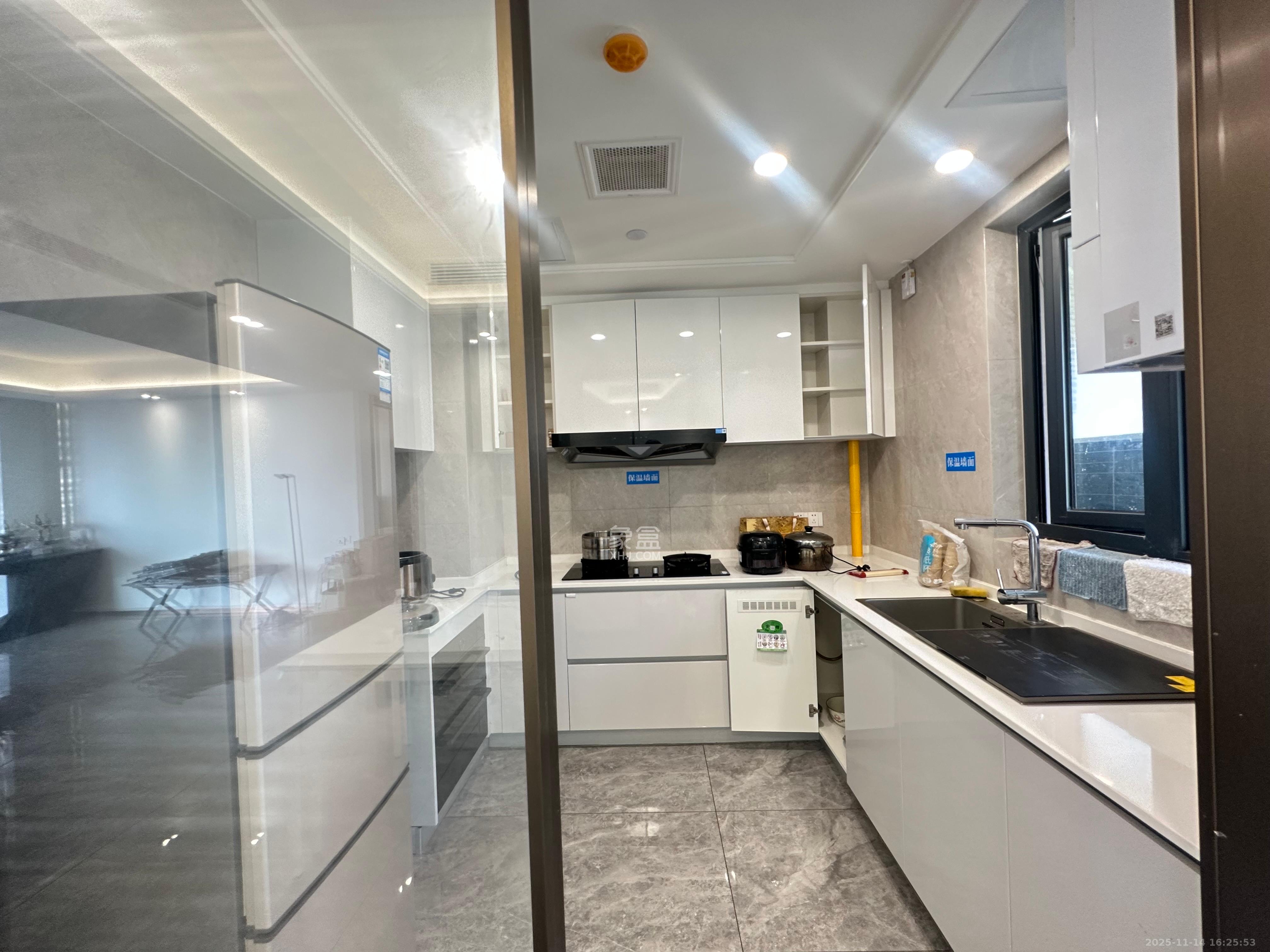 滨江府1913 4室2厅2卫 9000.0元/月 滨江府1913 4室2厅2卫 9000.0元/月室内图