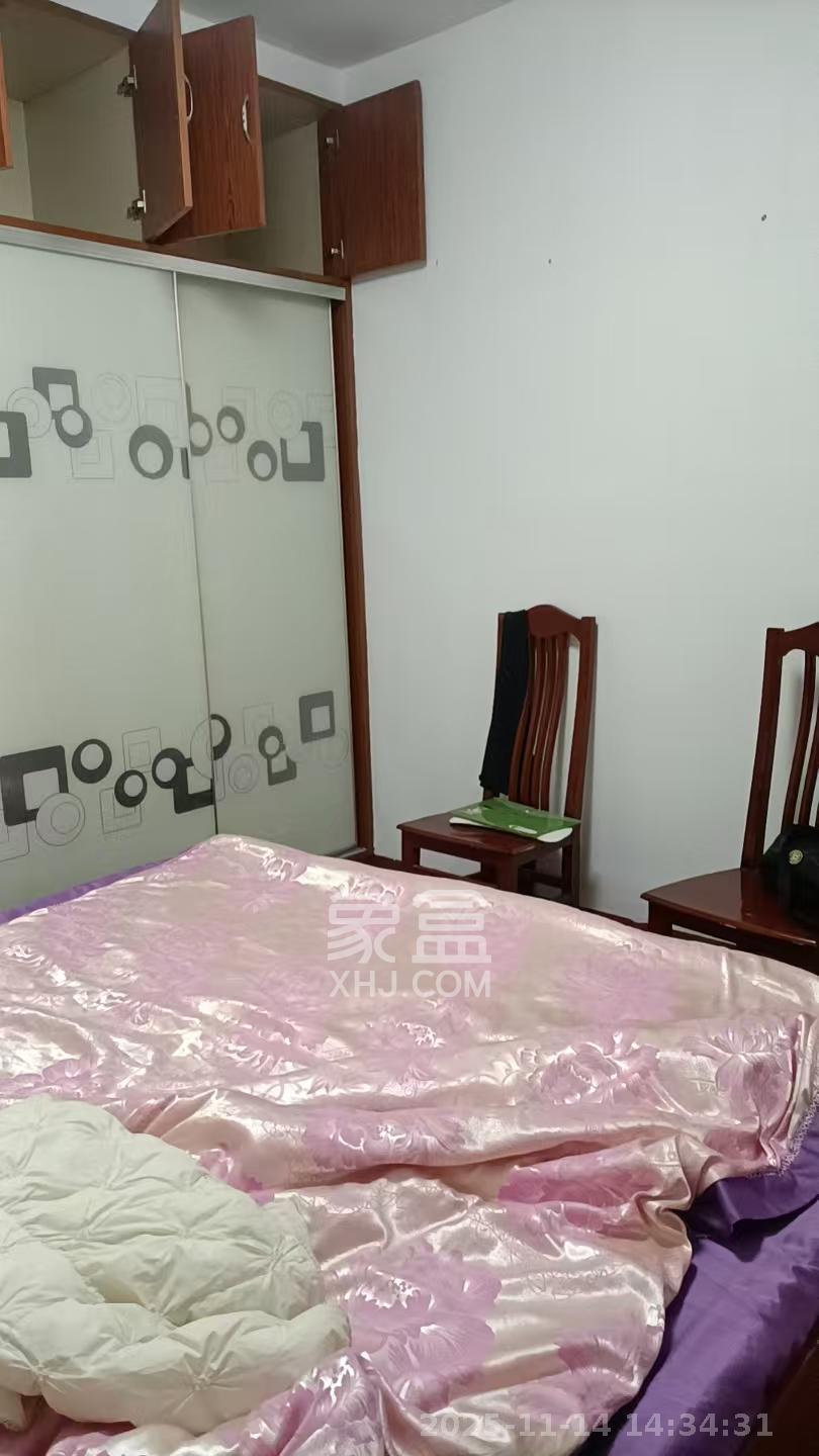 恒鑫澜北湾  3室2厅2卫    2000.0元/月室内图