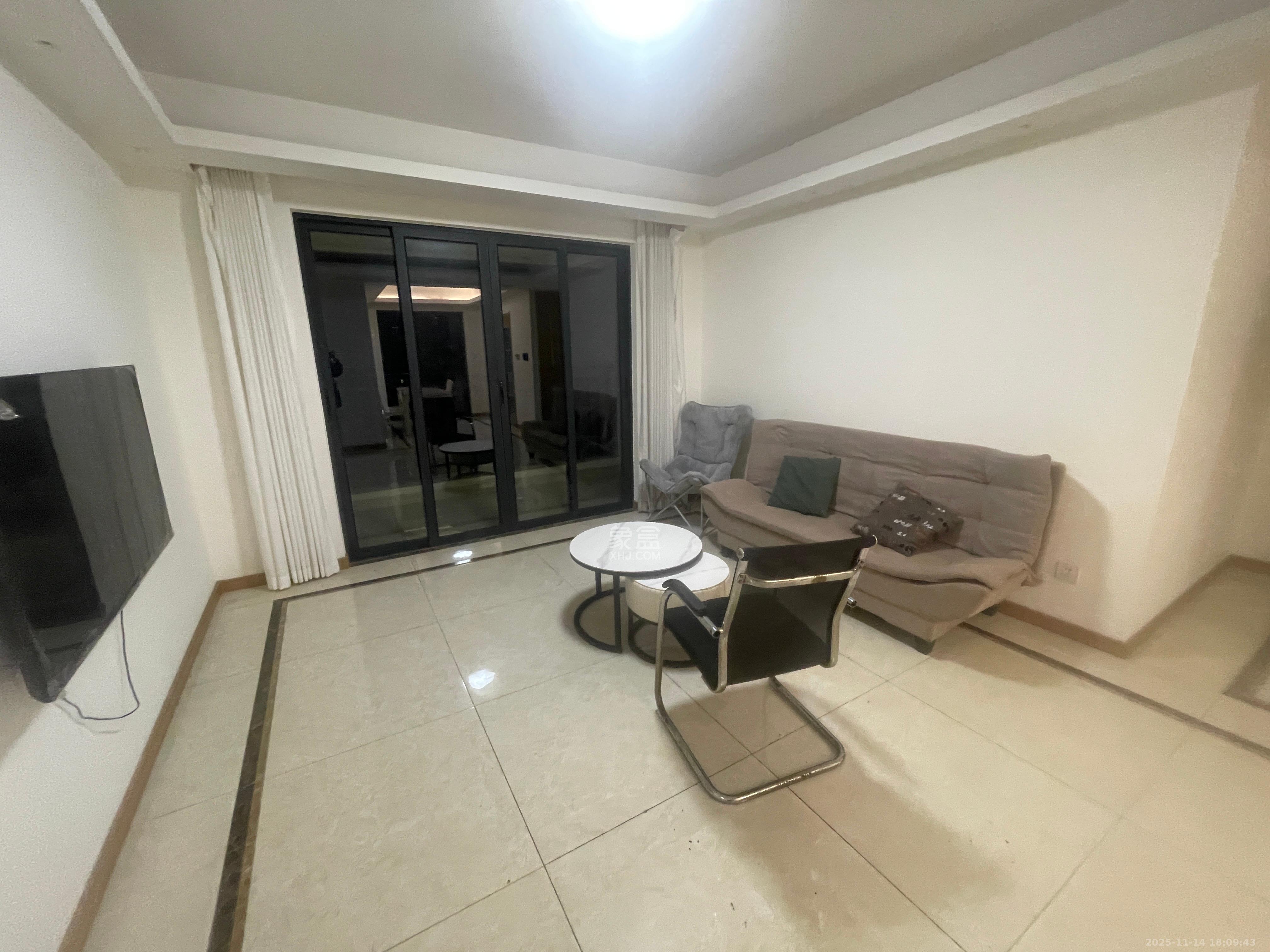 中建嘉和城凤凰台（中建瑞兴家园）  3室2厅2卫    2500.0元/月