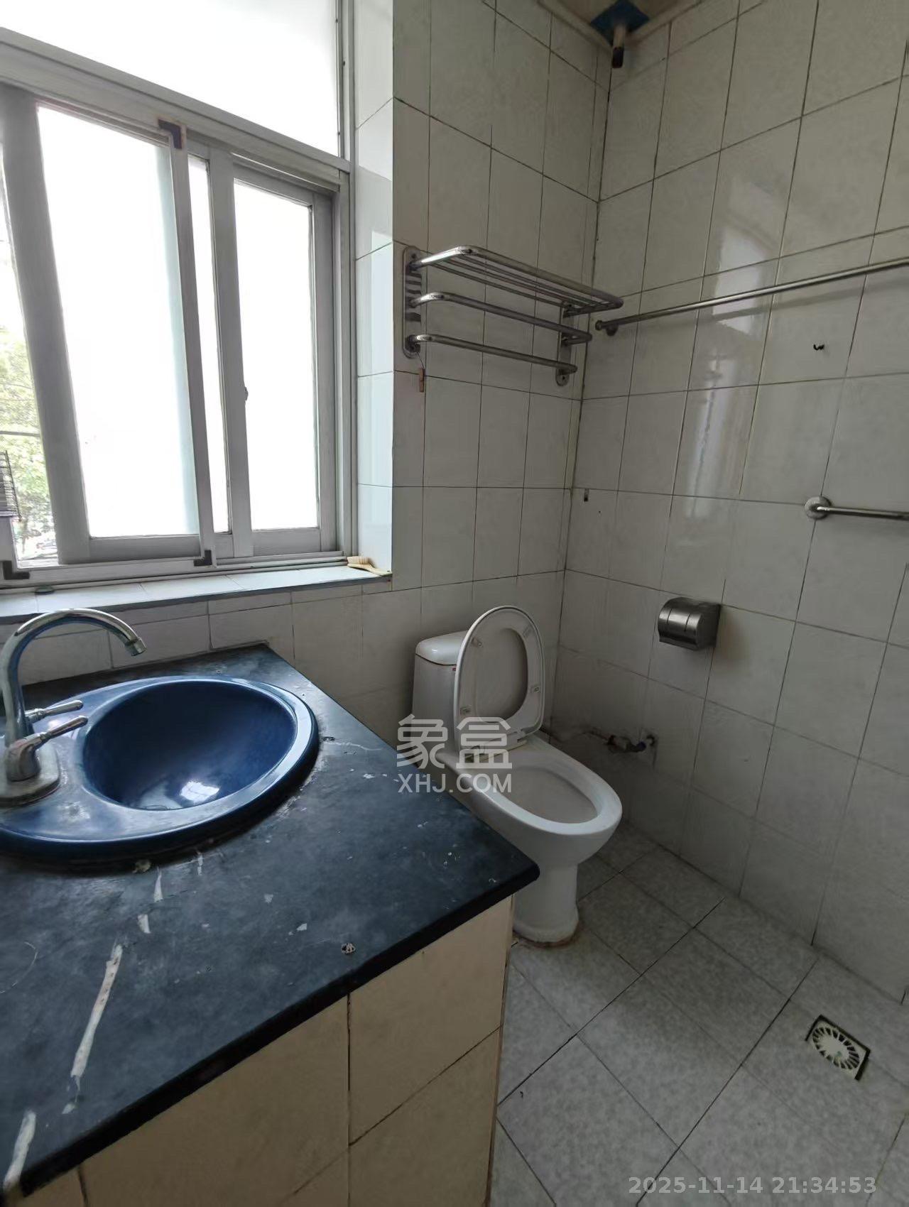 人民新村 2室1厅1卫 2000.0元/月 人民新村 2室1厅1卫 2000.0元/月室内图