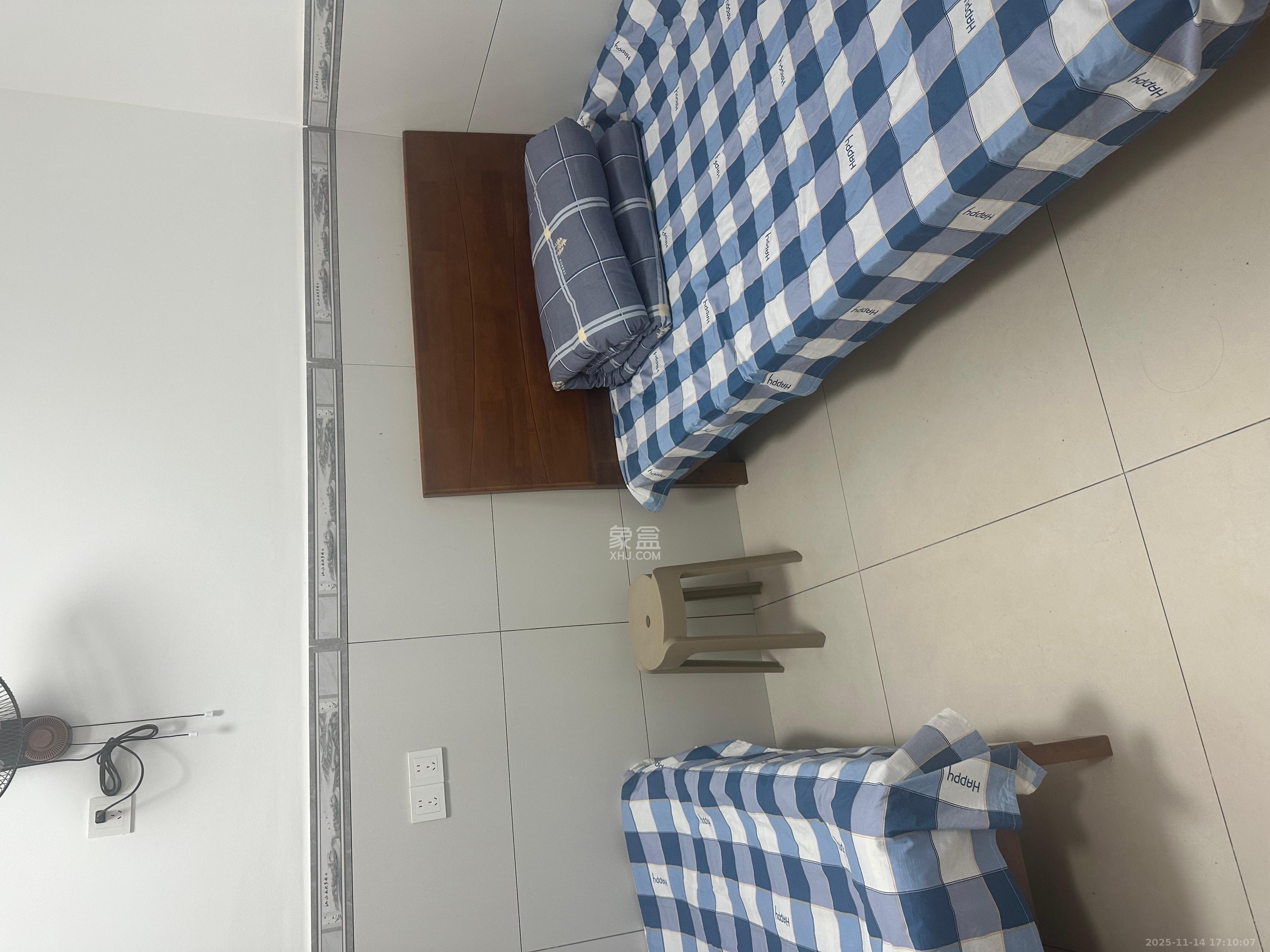 湘雅医院职工宿舍南院  4室1厅1卫    3500.0元/月室内图