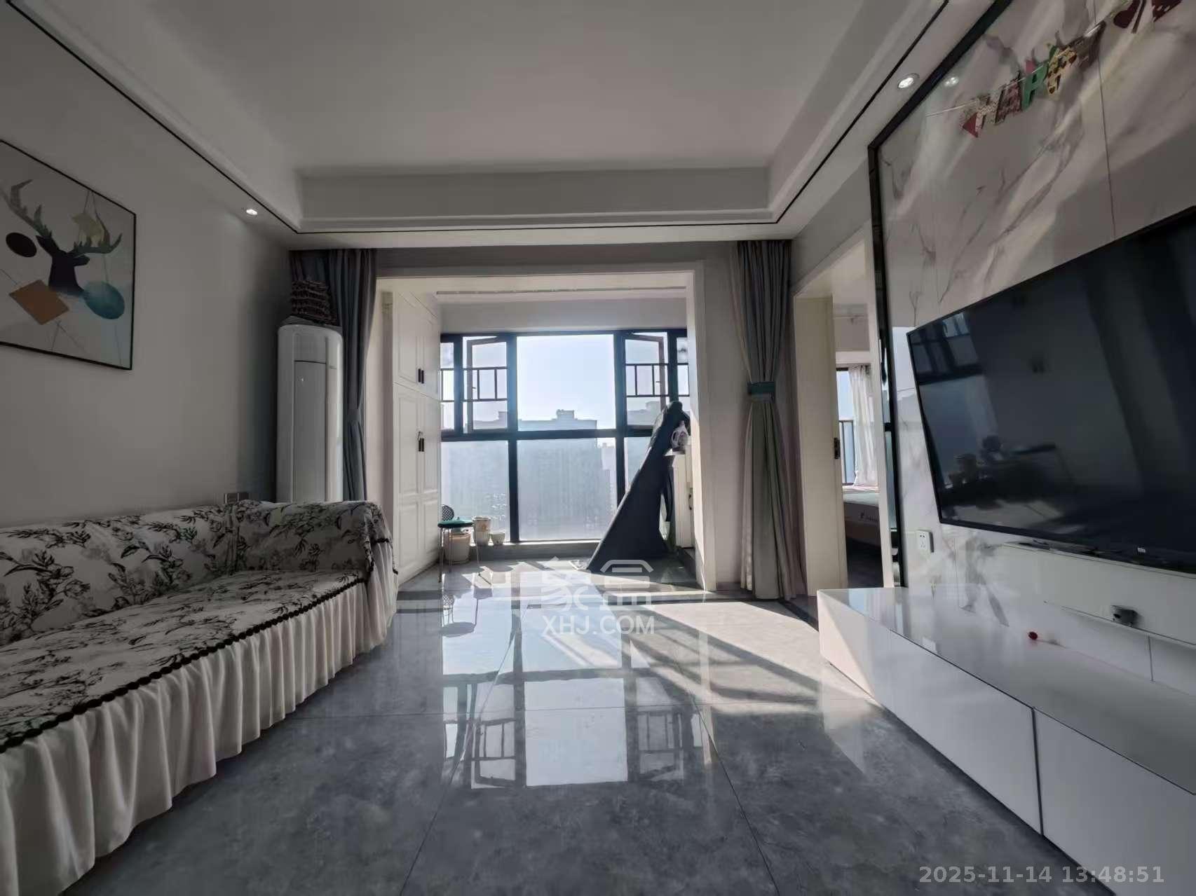 南山十里天池  3室2厅1卫    2200.0元/月