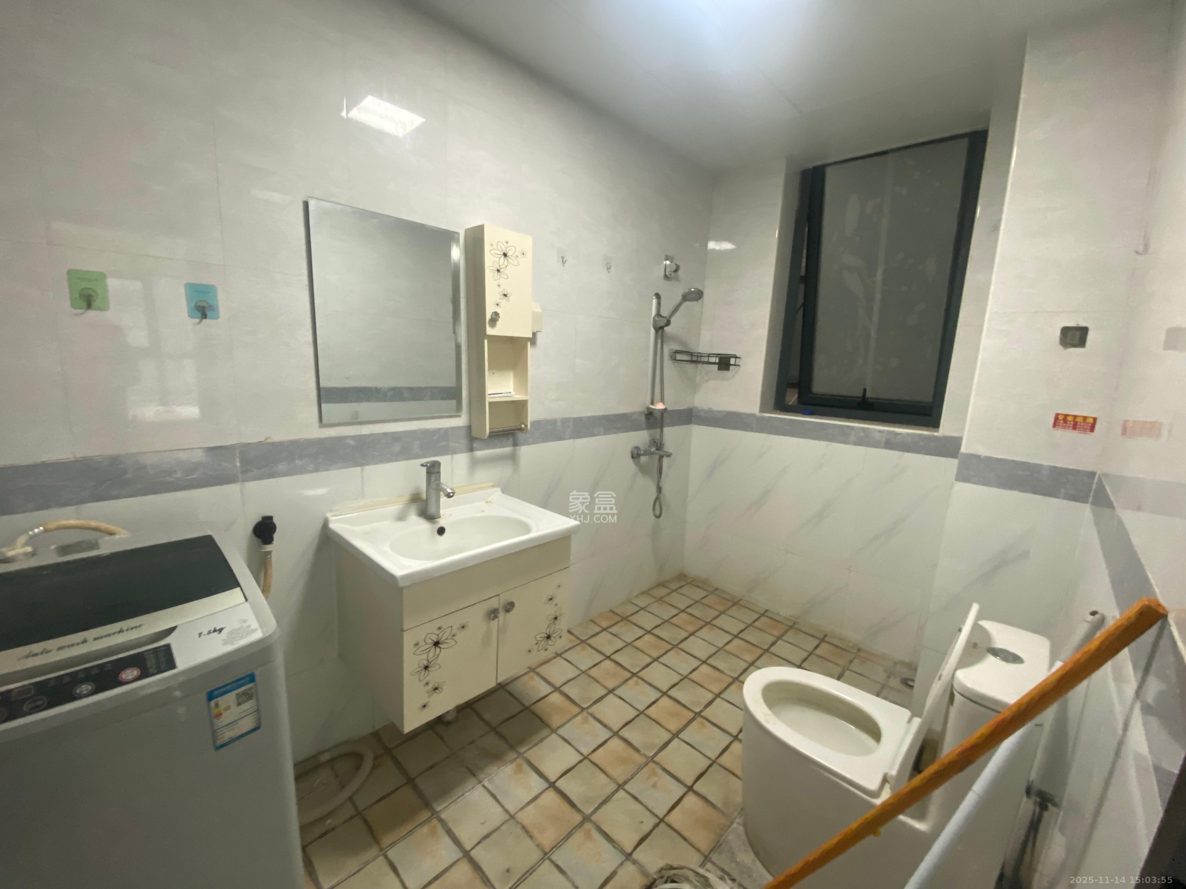 中天广场  2室1厅1卫    2600.0元/月室内图