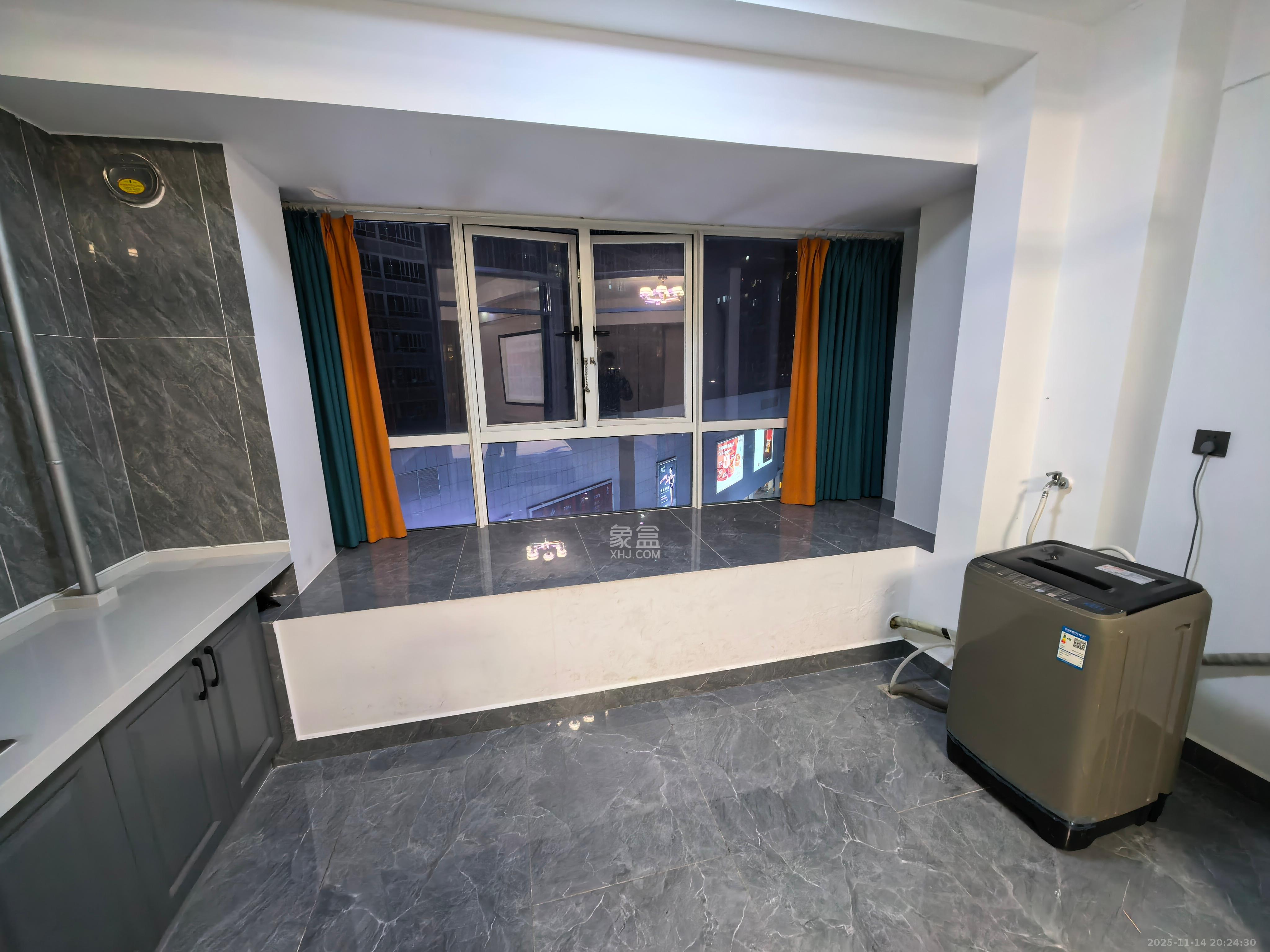 中建嘉和城  1室1厅1卫    1500.0元/月室内图