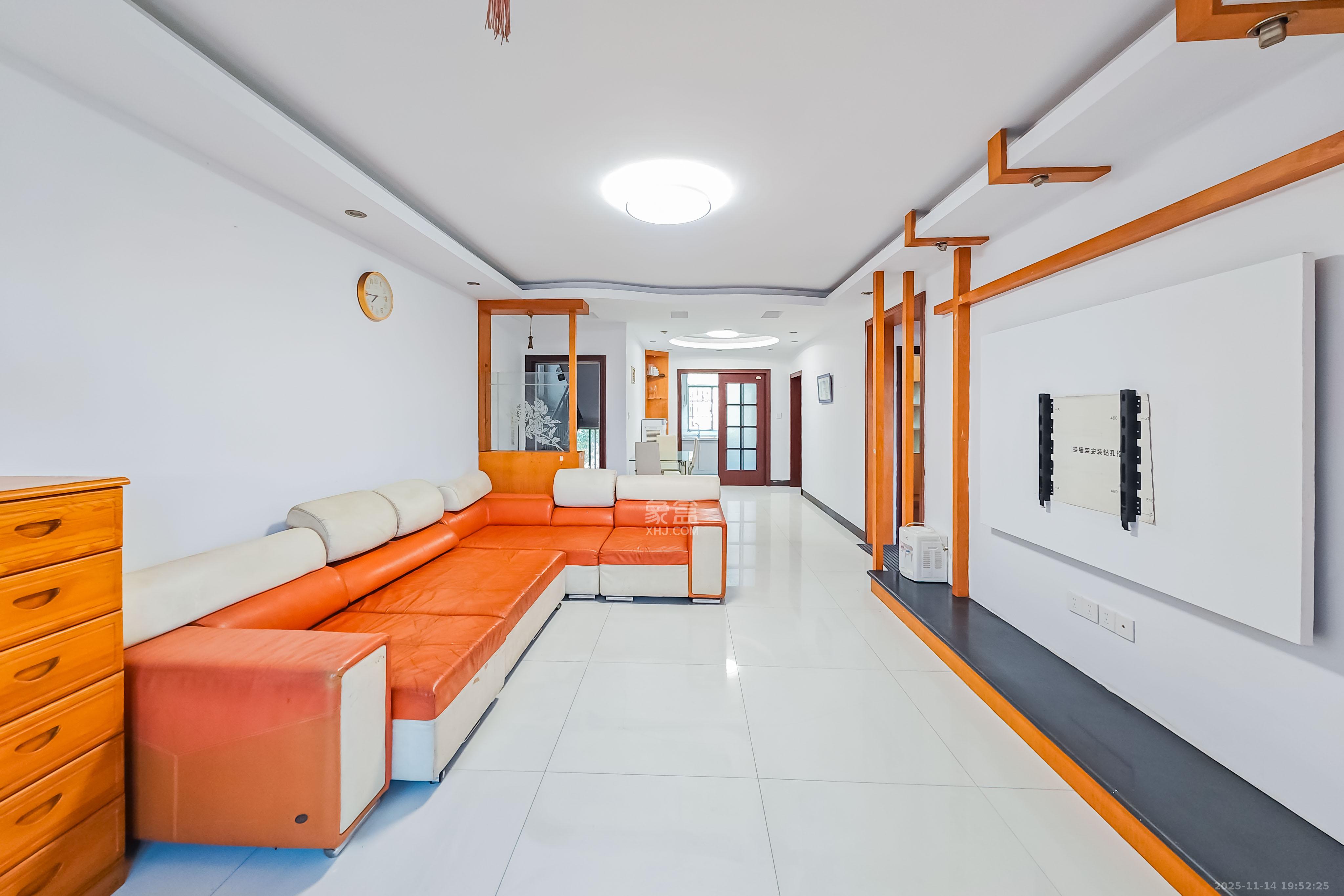 新星小区 2室1厅1卫 64.0万 新星小区 2室1厅1卫 64.0万客厅