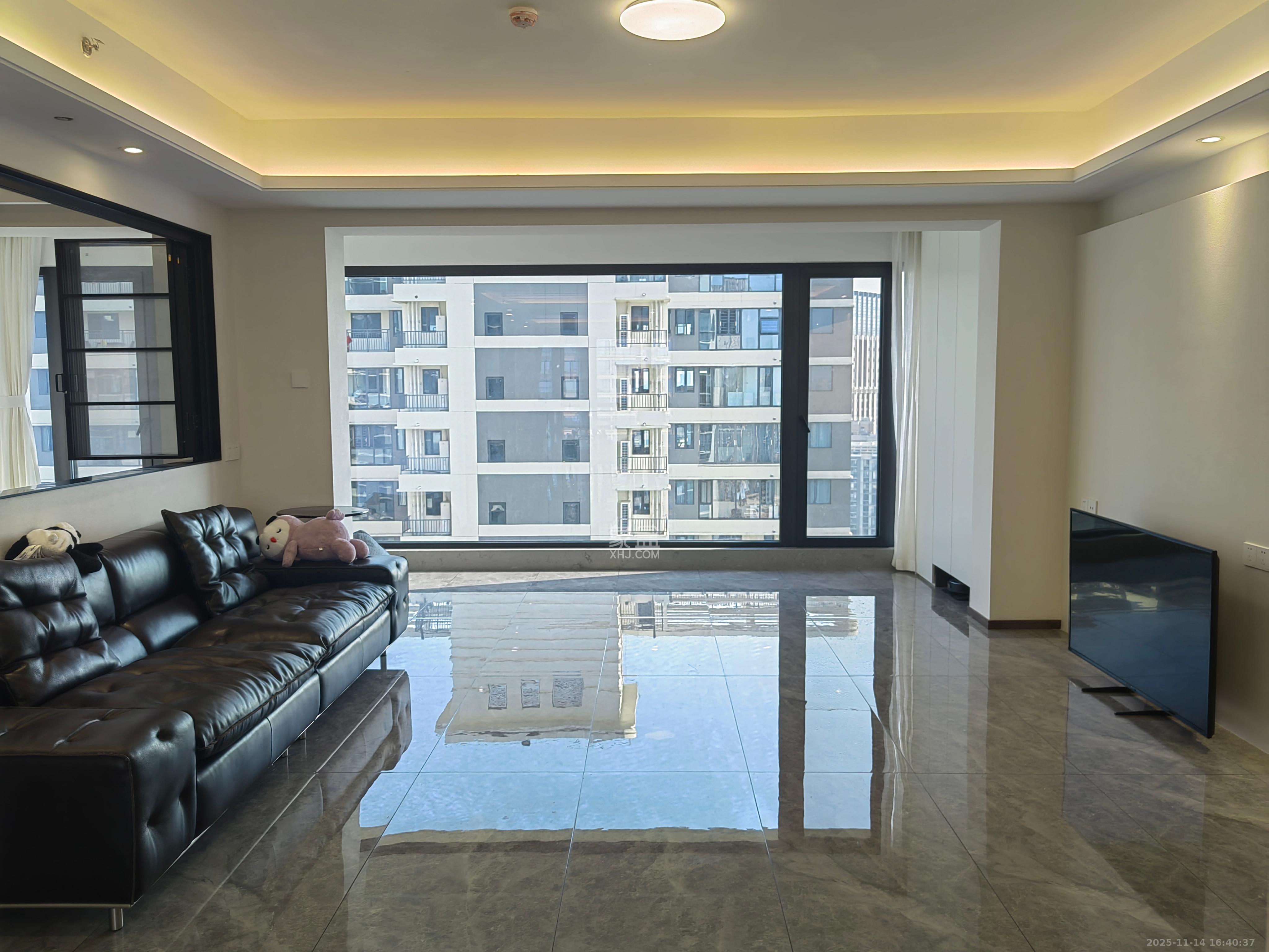 滨江府1913  4室2厅3卫    14500.0元/月