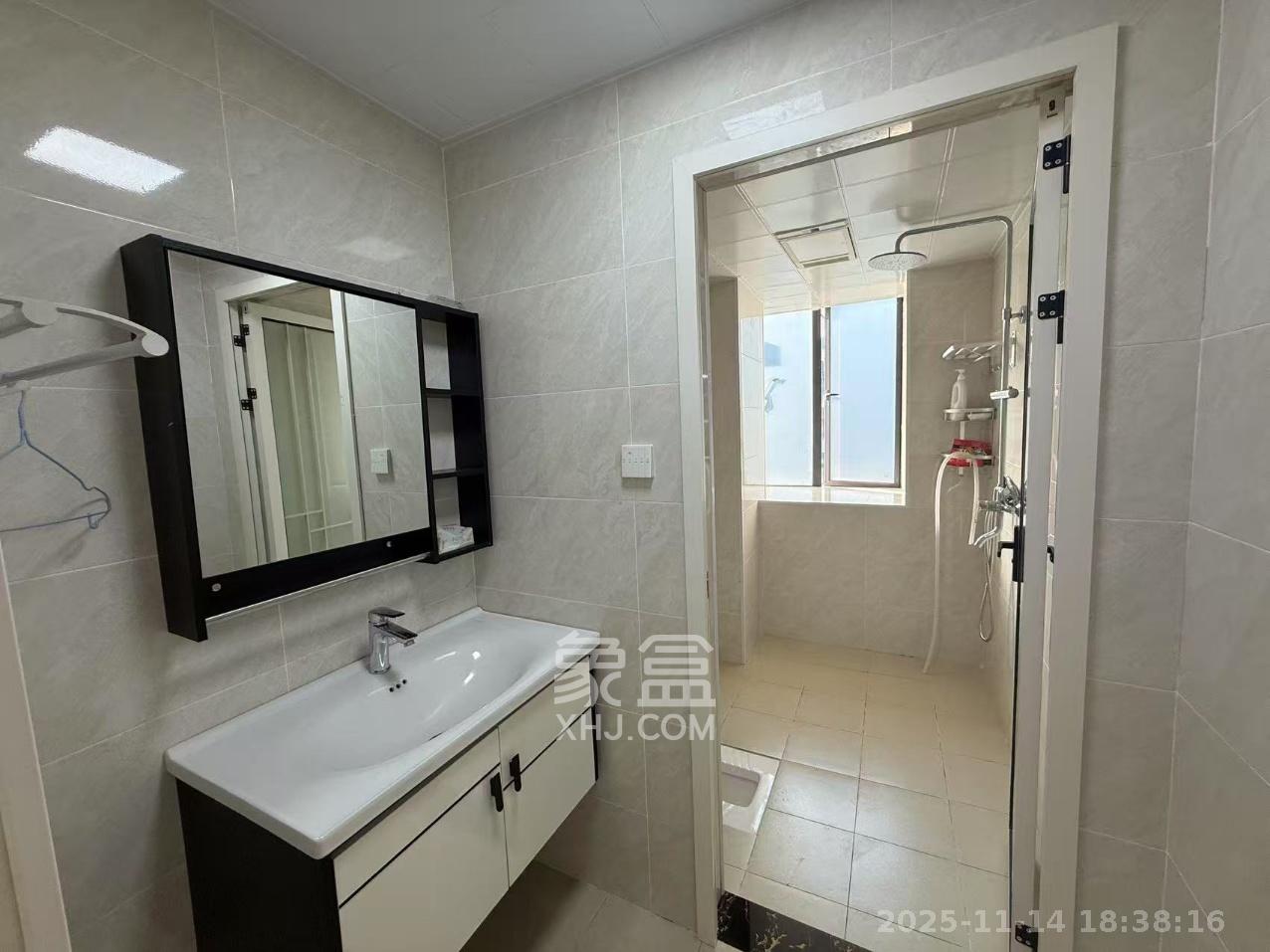 轻盐阳光CEO(轻盐雅苑)(轻奢时代)  3室1厅2卫    2700.0元/月室内图