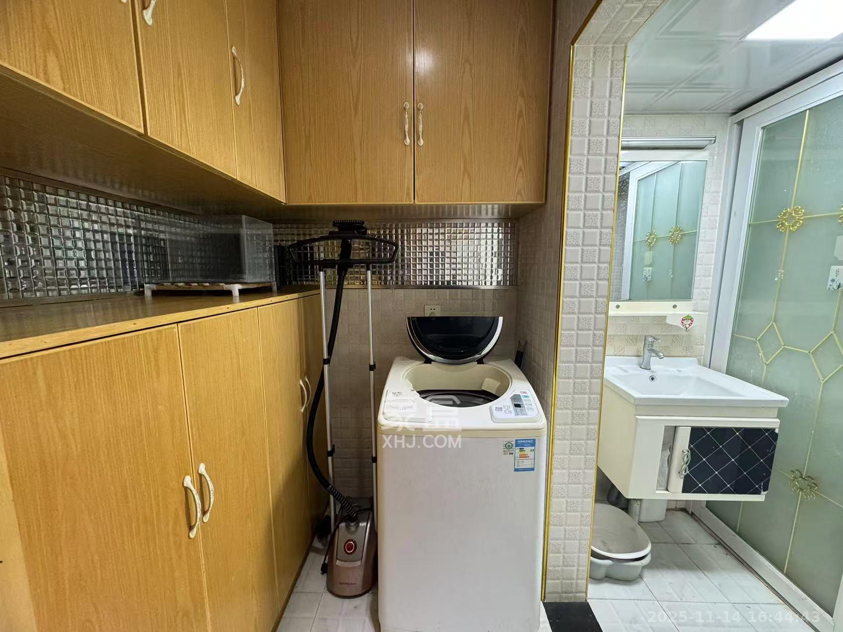 花样年华  1室1厅1卫    1500.0元/月室内图