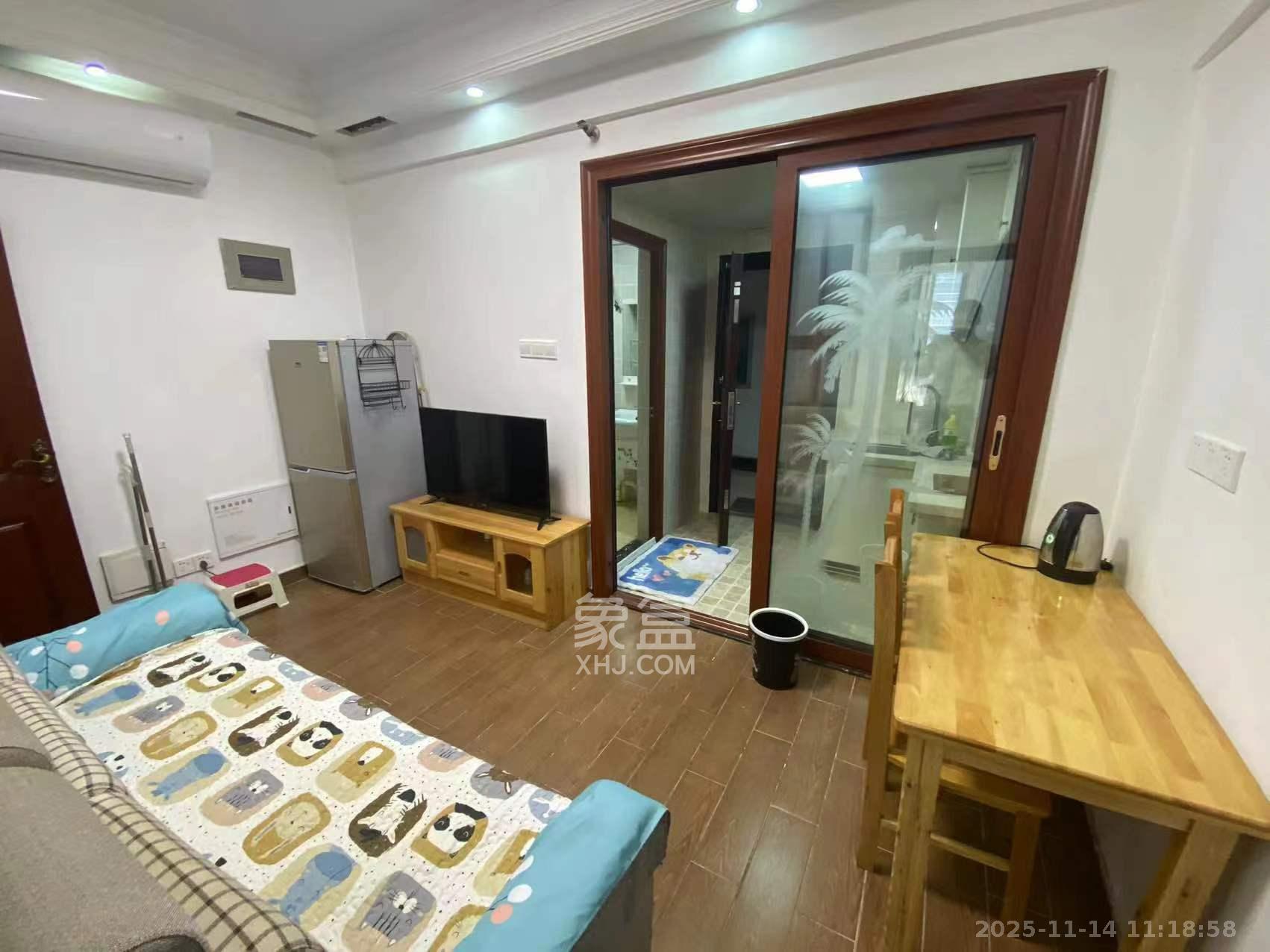 七彩丽都  2室1厅1卫    1600.0元/月室内图