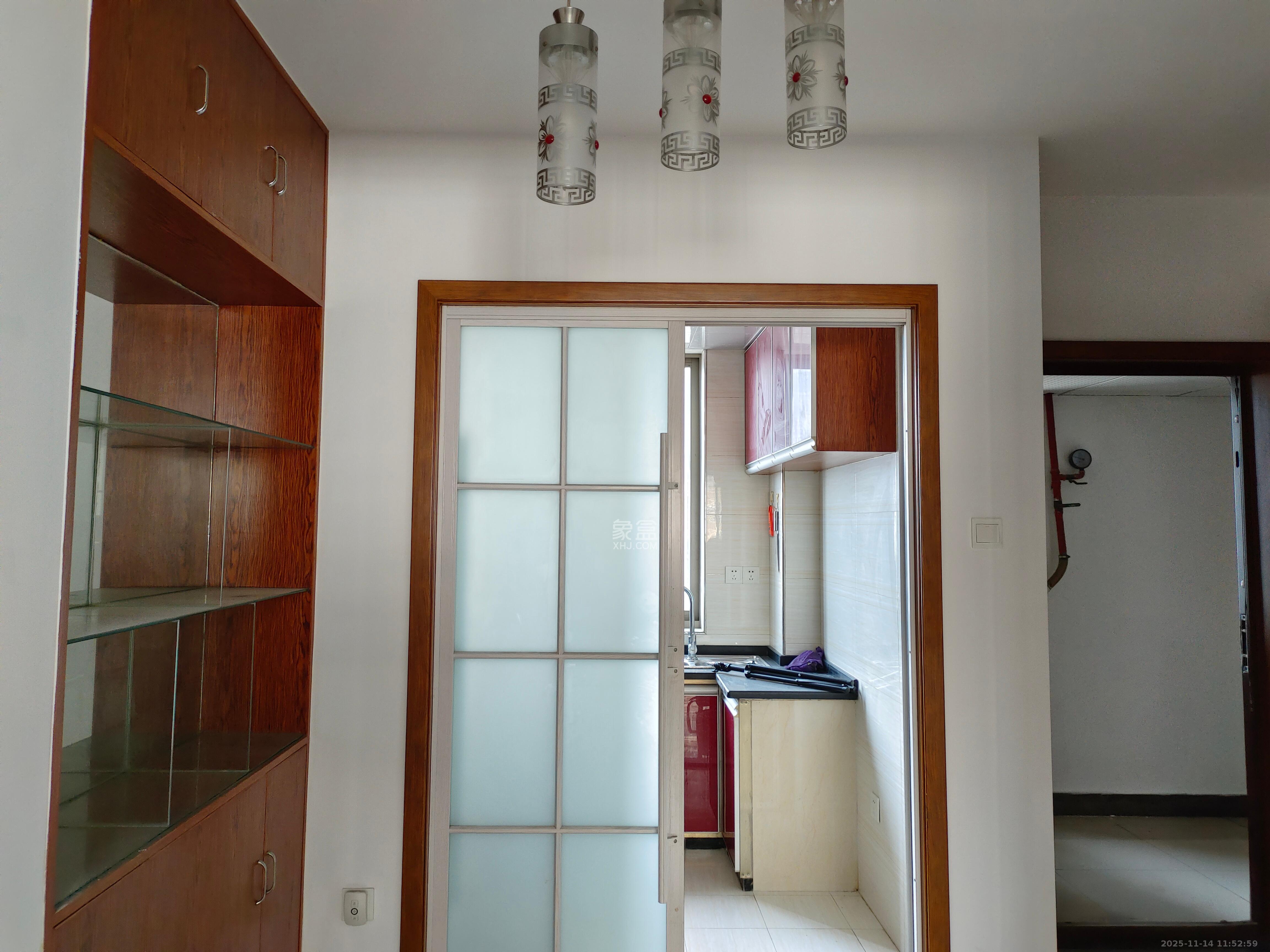 汇达国际公馆（汇达大厦）  2室2厅1卫    2600.0元/月室内图