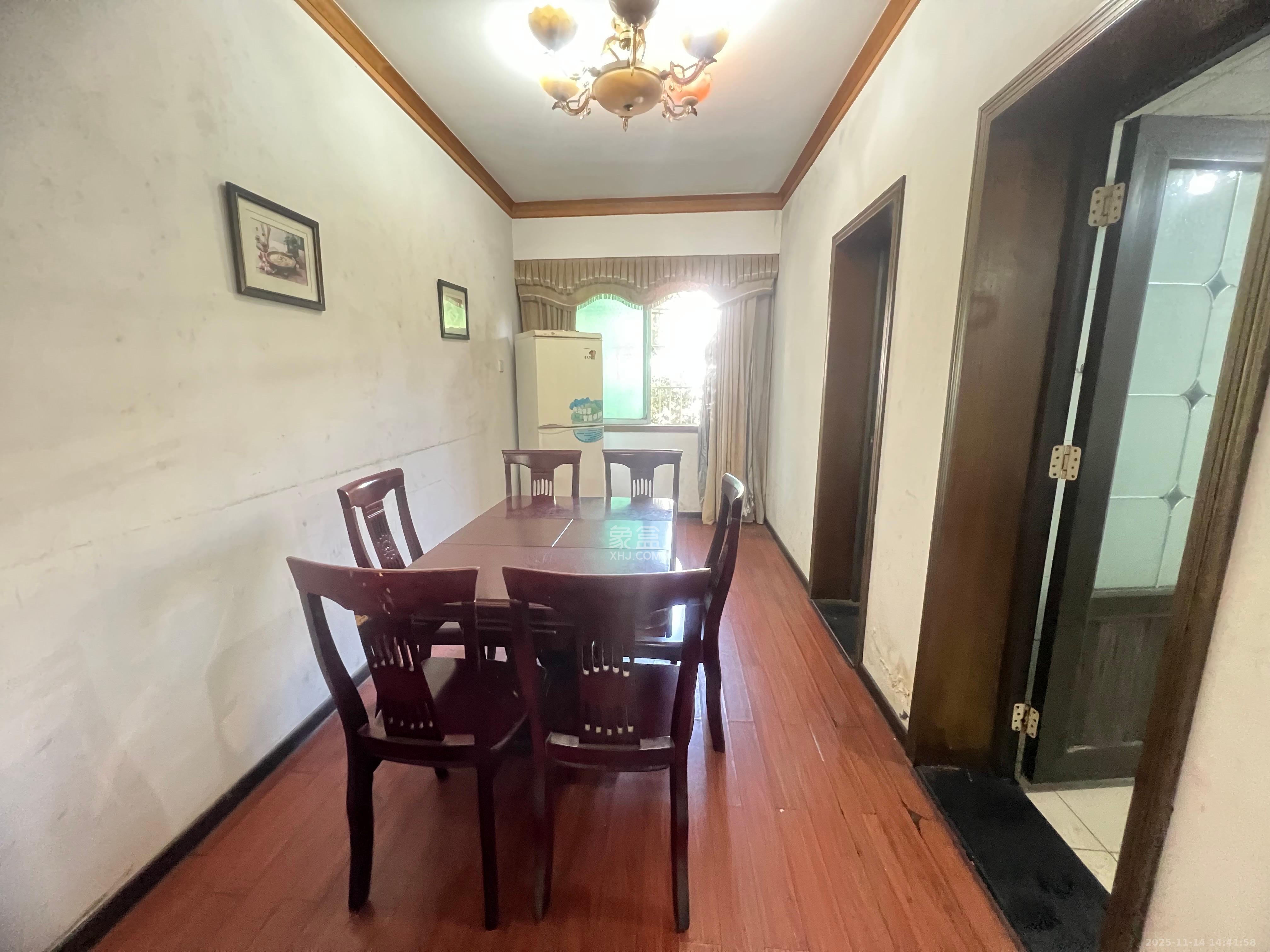 中南汽车世界 2室2厅1卫 1000.0元/月 中南汽车世界 2室2厅1卫 1000.0元/月室内图