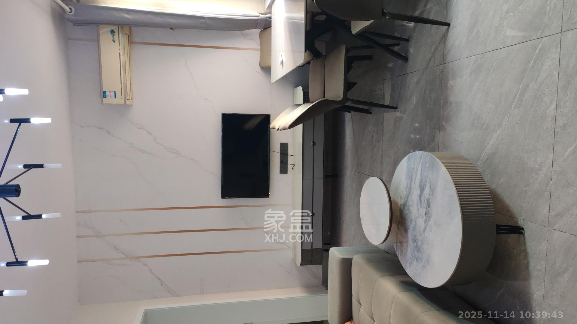 荷晏小区  3室2厅1卫    2000.0元/月室内图