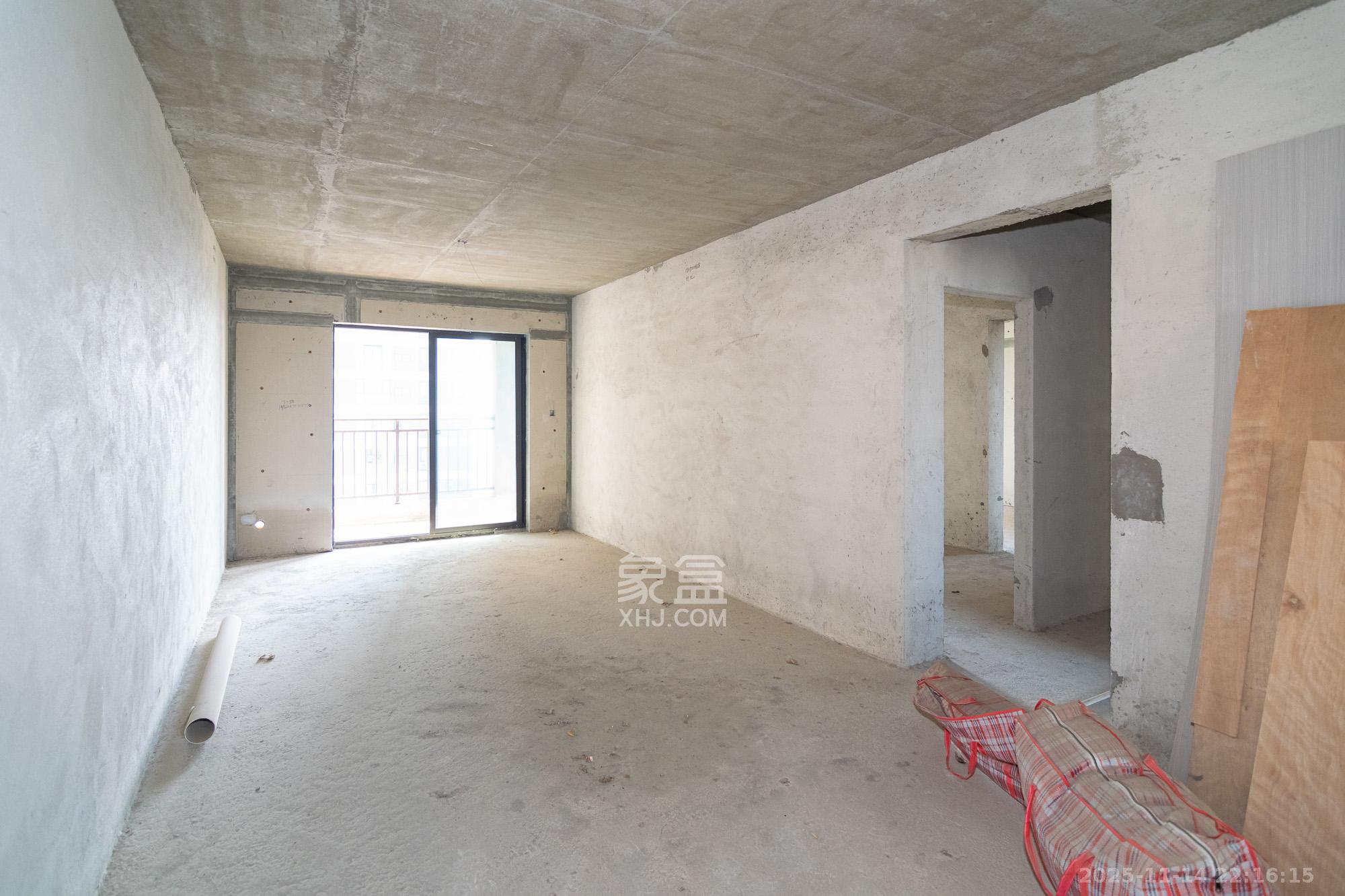 湾田望江府  4室2厅2卫    60.0万