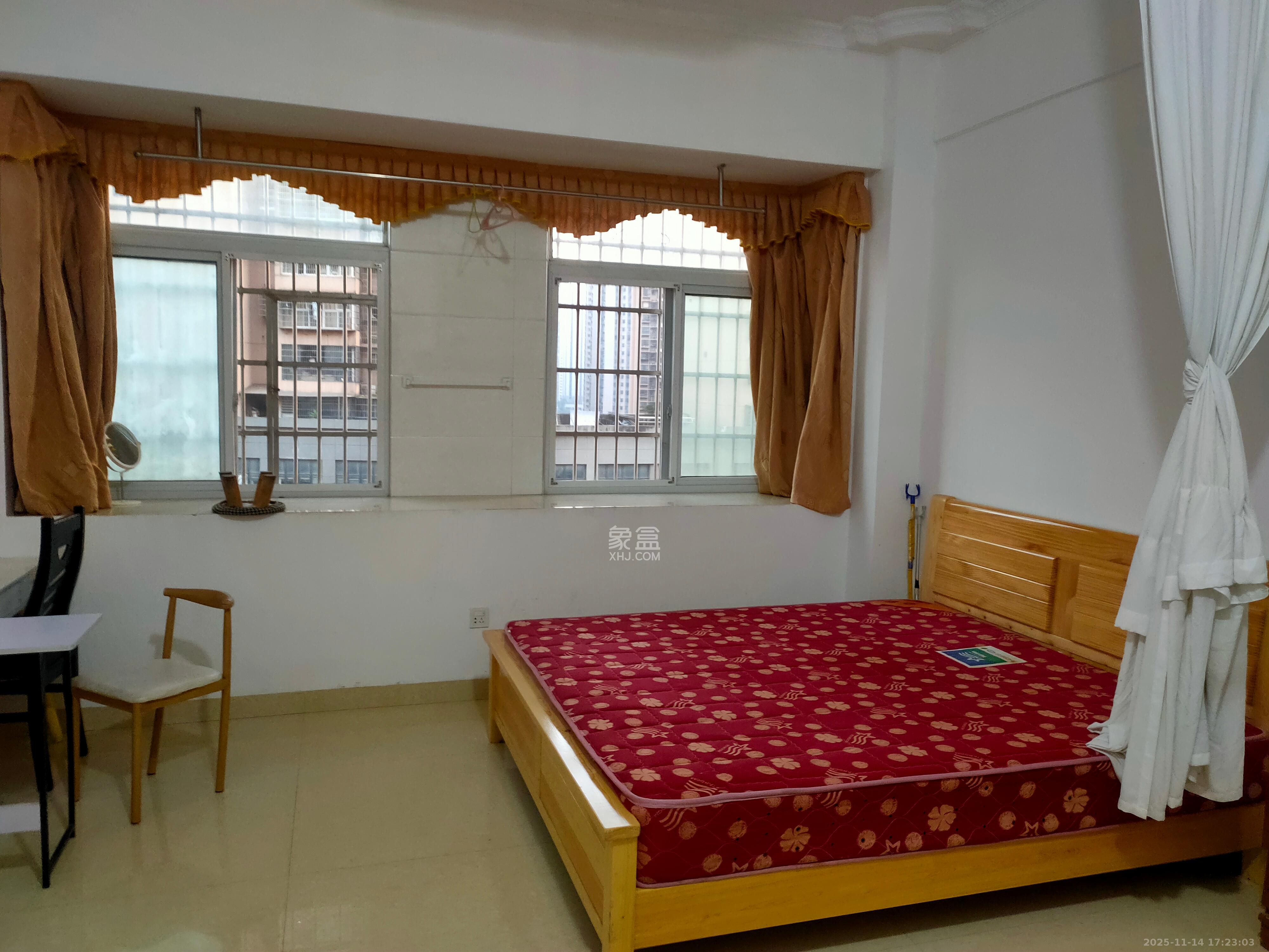 骑龙安置小区  1室1厅1卫    1200.0元/月