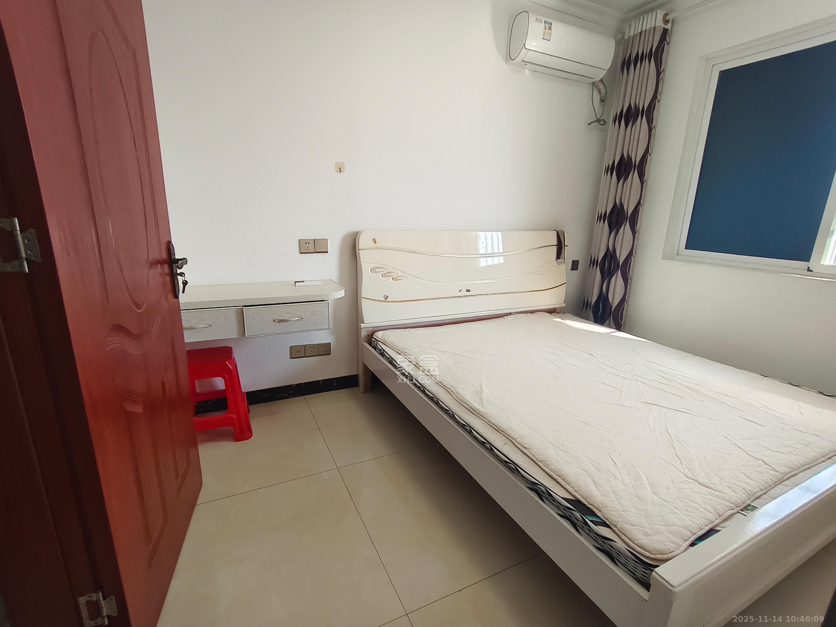 桥头家苑一期  1室1厅1卫    1200.0元/月室内图