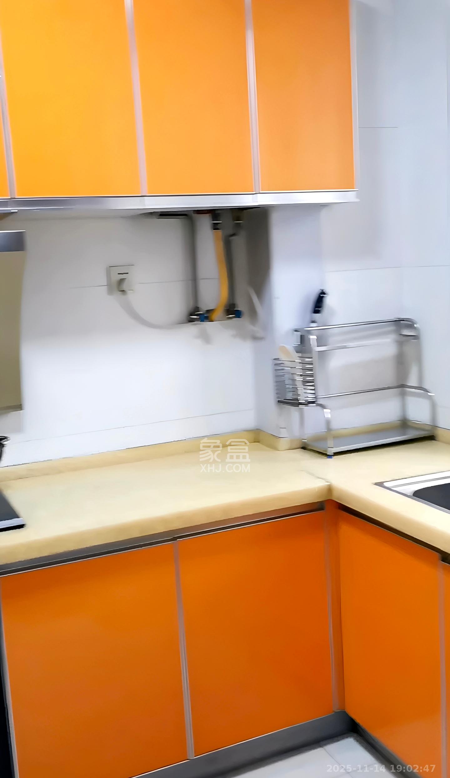 长房西郡 2室2厅1卫 2000.0元/月 长房西郡 2室2厅1卫 2000.0元/月室内图