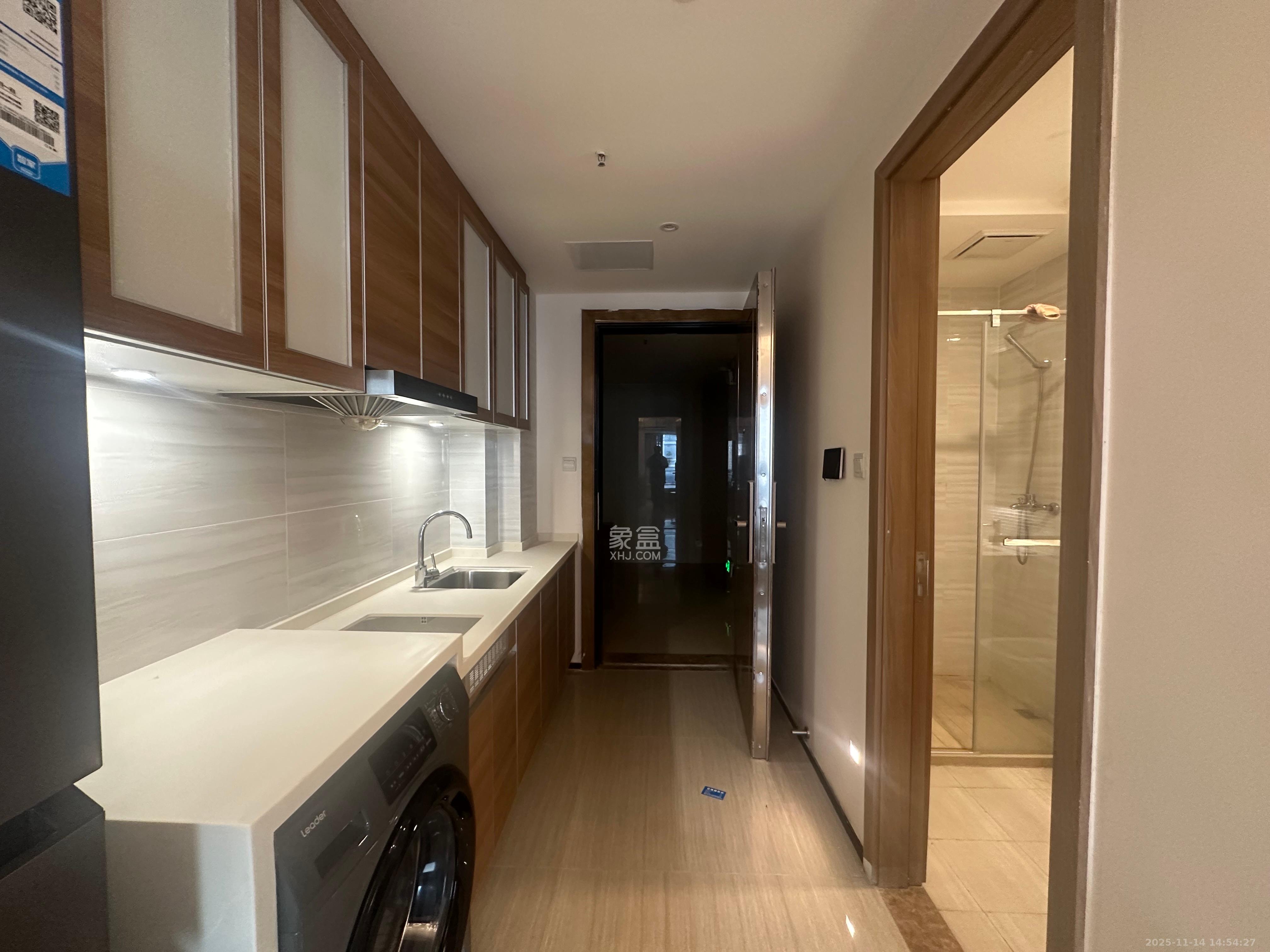 恒大金融广场 1室1厅1卫 1700.0元/月 恒大金融广场 1室1厅1卫 1700.0元/月室内图