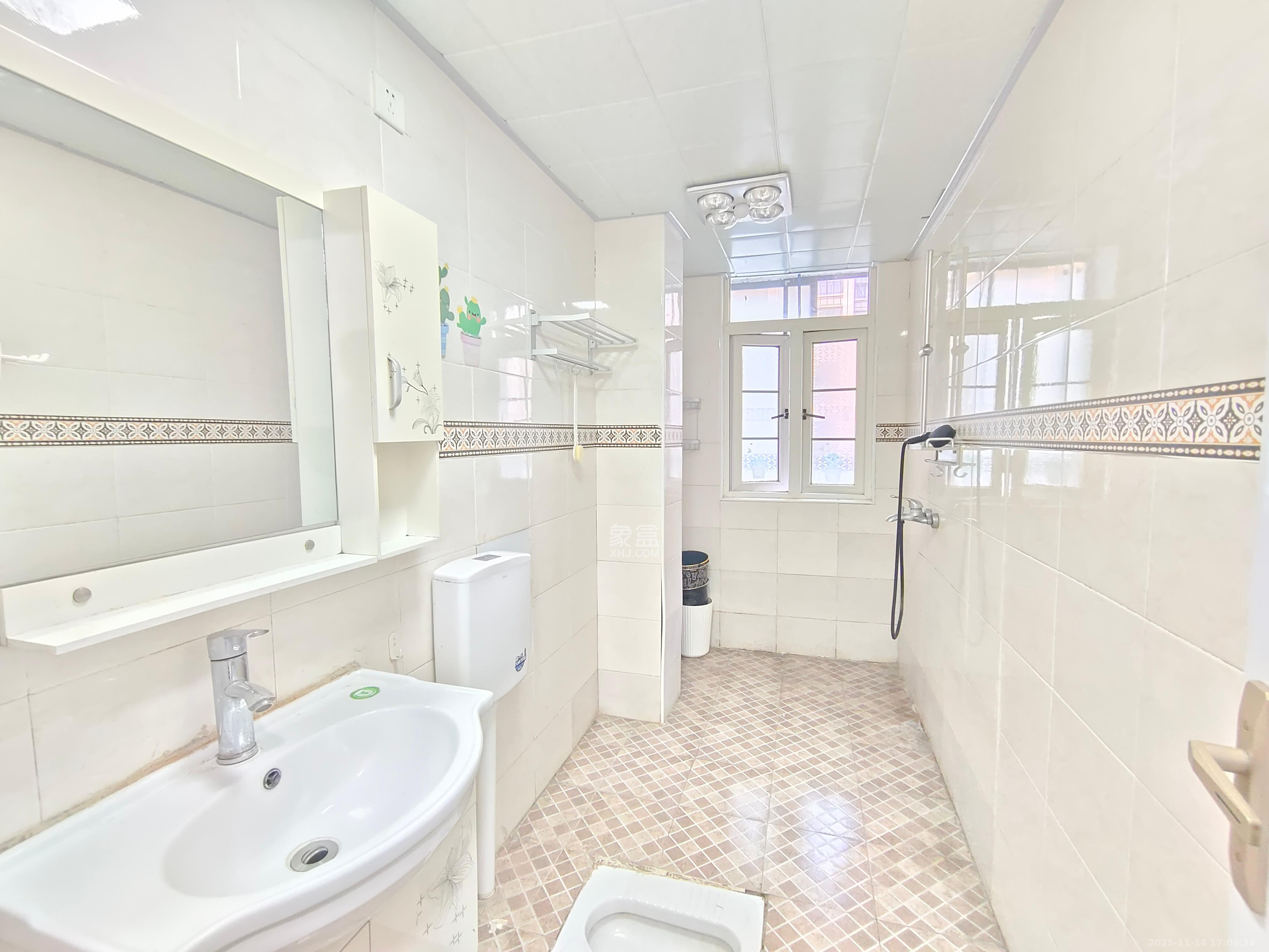 沁园春御院 3室2厅1卫 3000.0元/月 沁园春御院 3室2厅1卫 3000.0元/月室内图