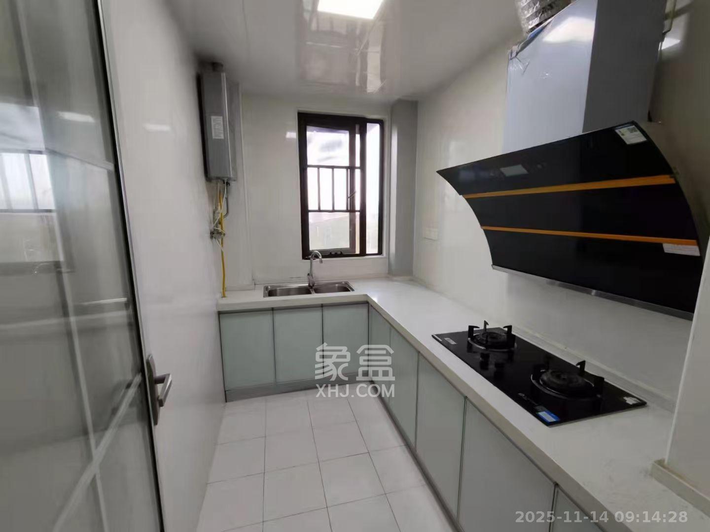 中欣楚天熙苑  3室2厅2卫    2500.0元/月室内图