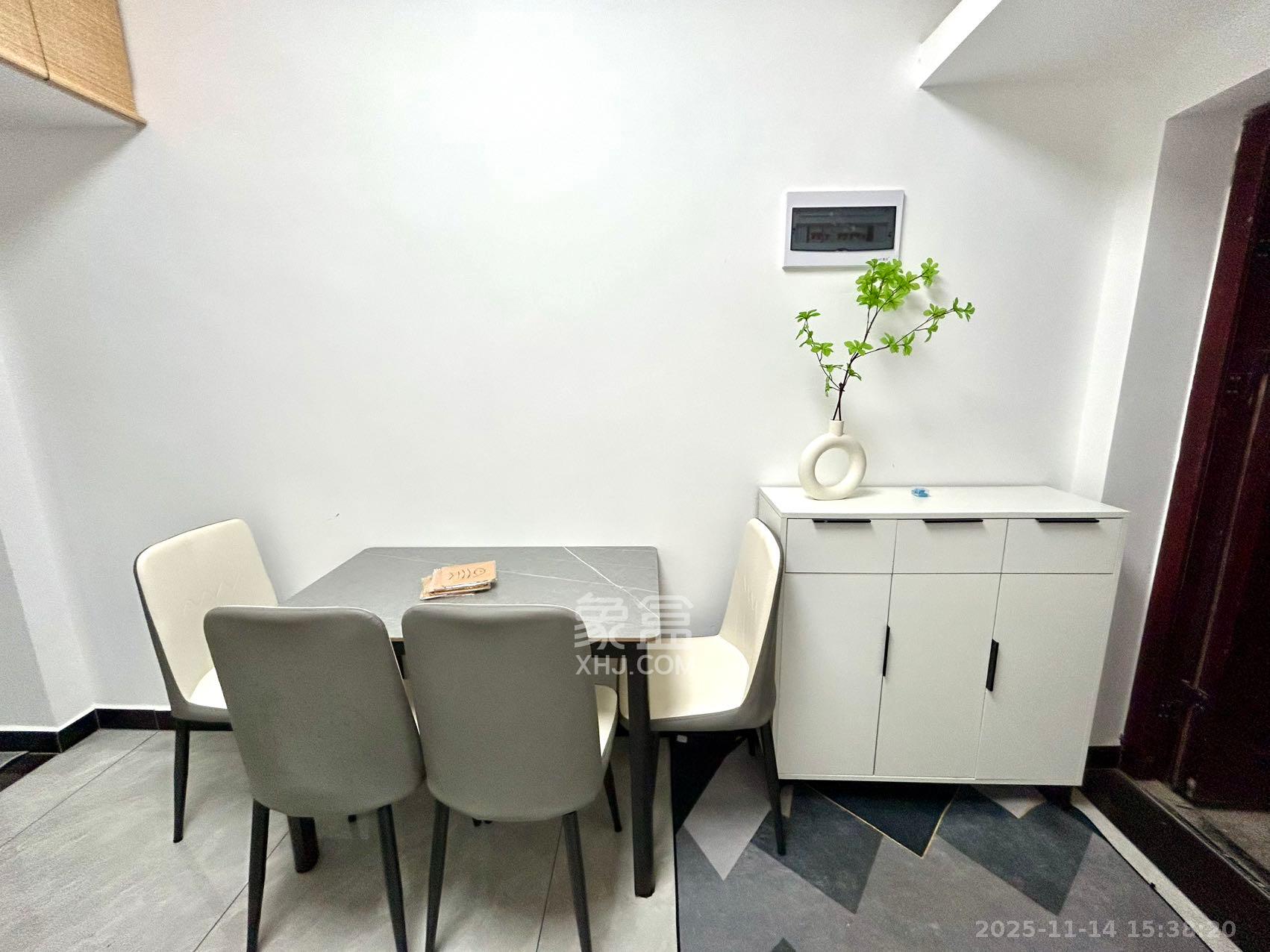 植物油宿舍 1室1厅1卫 2000.0元/月 植物油宿舍 1室1厅1卫 2000.0元/月室内图