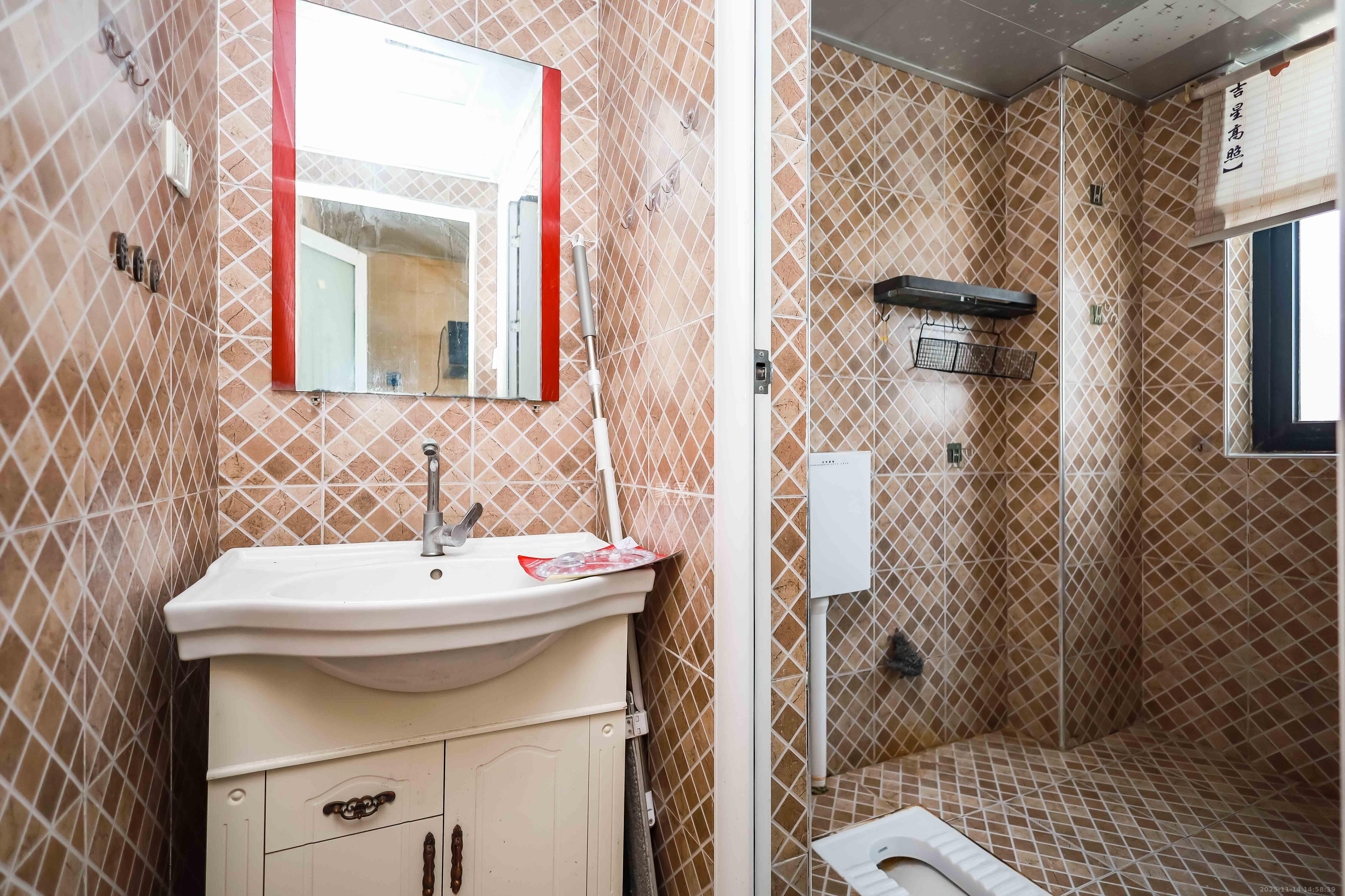 北京御园一二期（国泰嘉园）  3室2厅1卫    100.0万卫生间