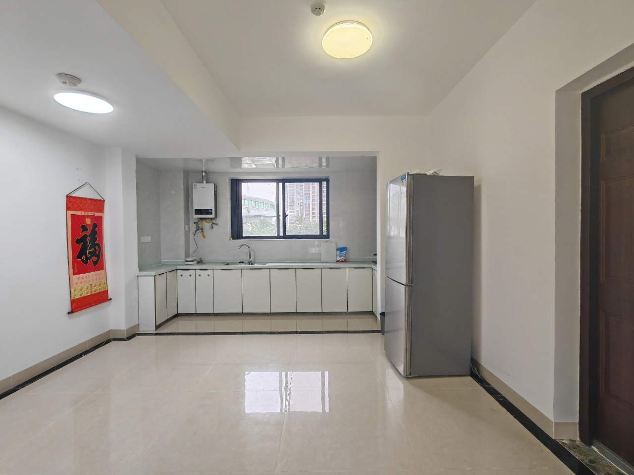 海航豪庭南苑  3室2厅2卫    229.0万客厅