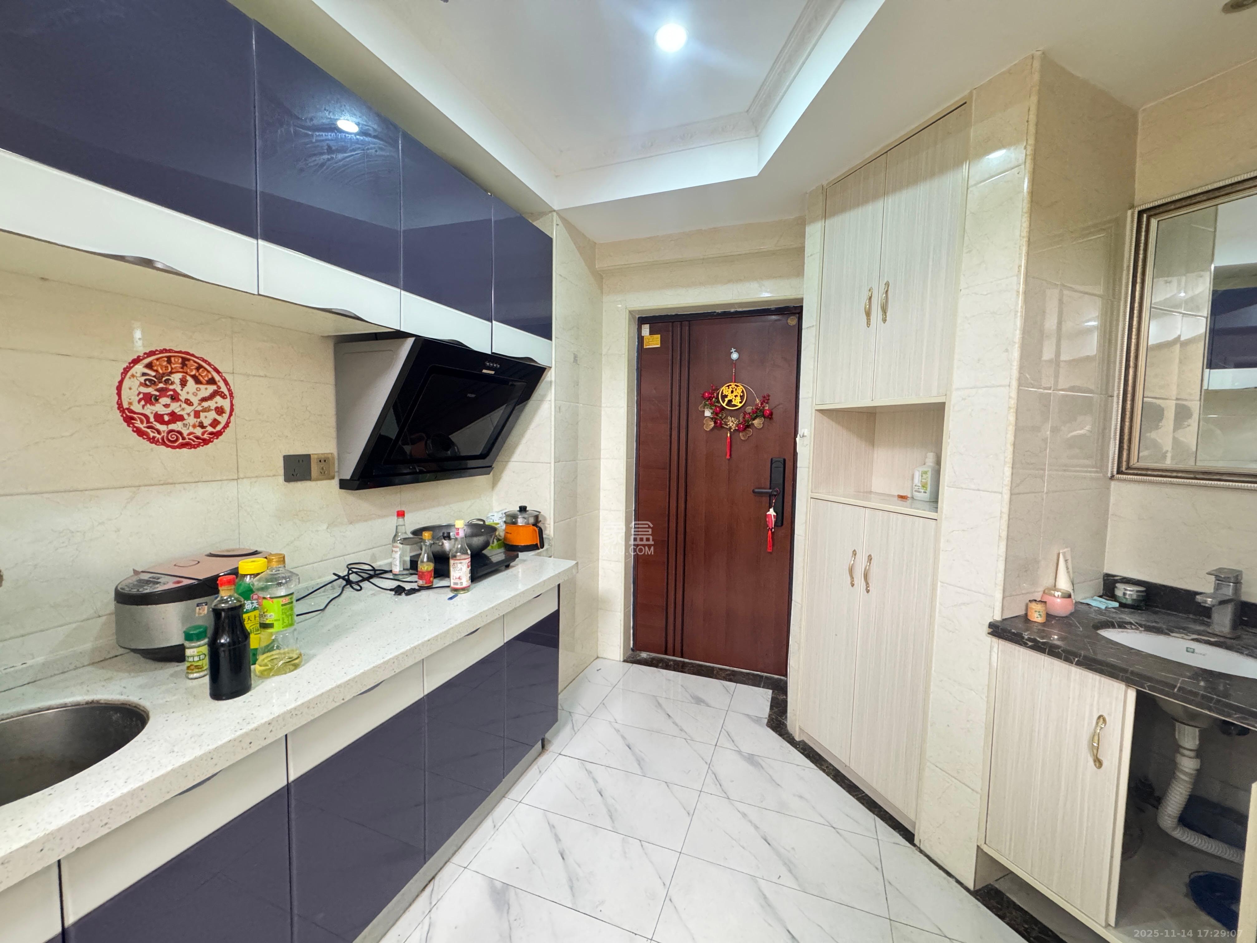 达美D6区  1室1厅1卫    1900.0元/月室内图