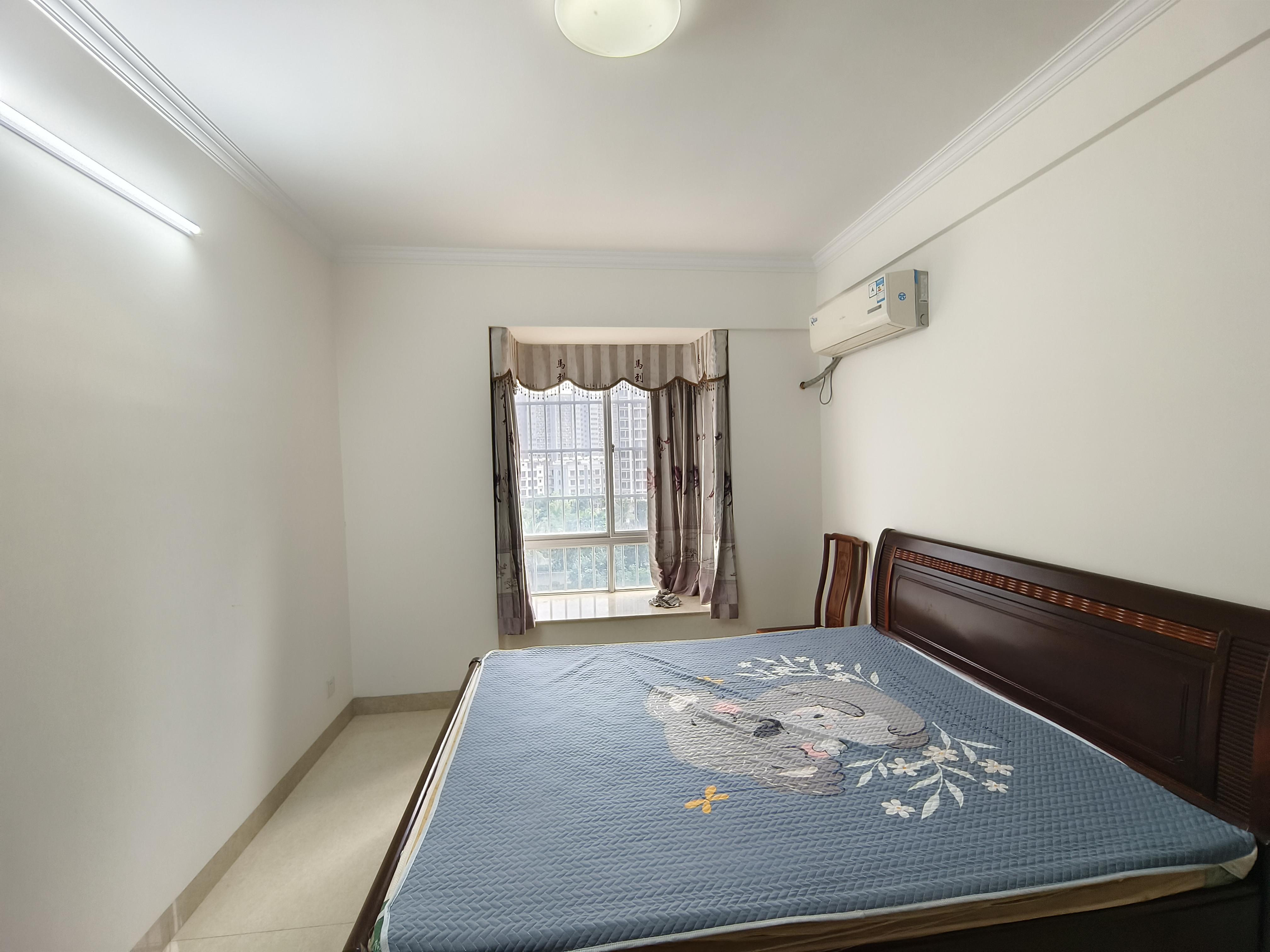 学苑公寓  3室2厅1卫    3500.0元/月室内图