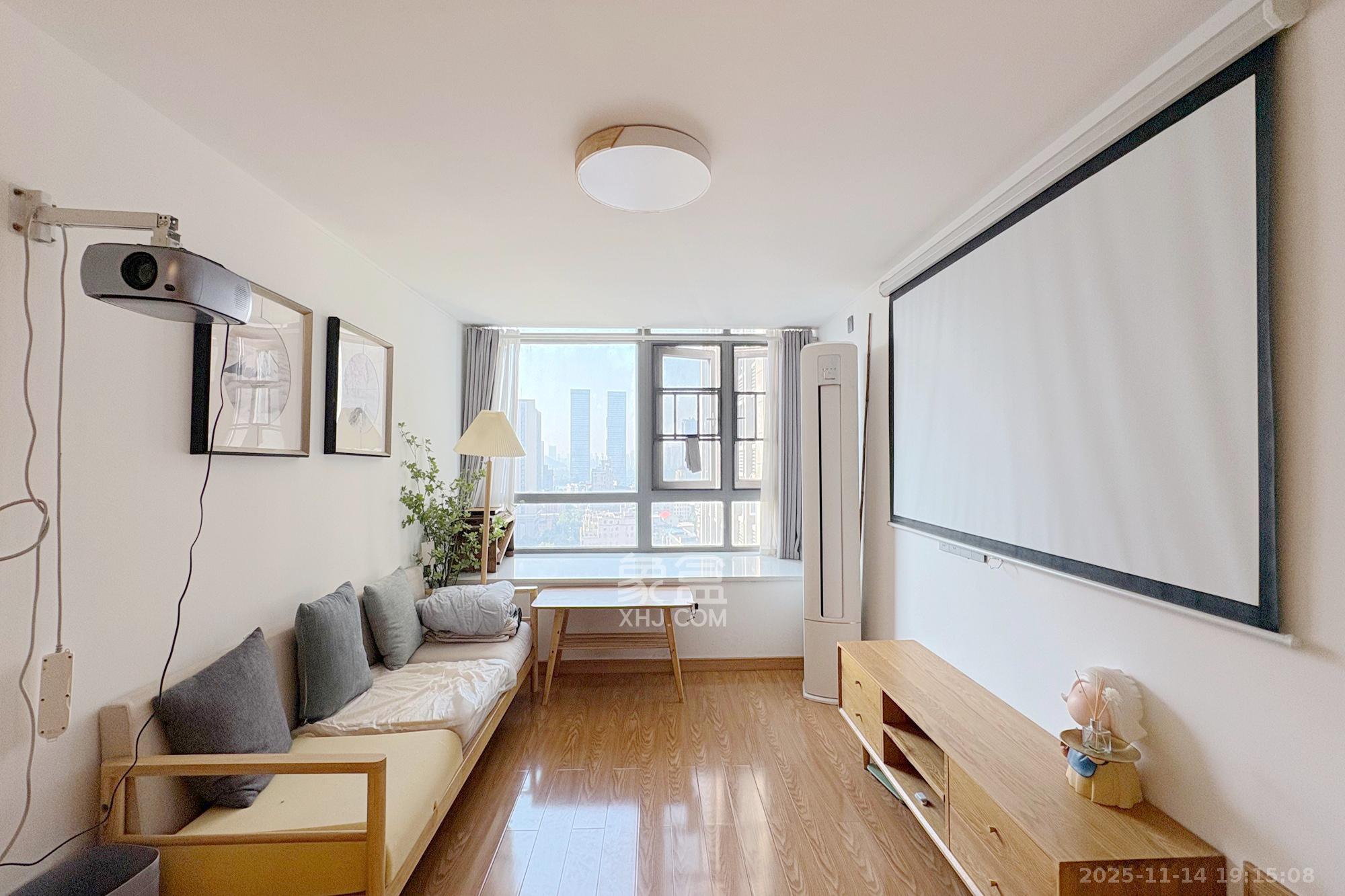 阳光城檀悦 2室1厅1卫 42.0万 阳光城檀悦 2室1厅1卫 42.0万客厅