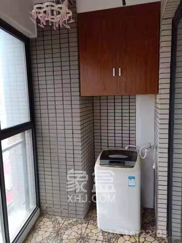 西城龙庭 1室1厅1卫 1600.0元/月 西城龙庭 1室1厅1卫 1600.0元/月室内图