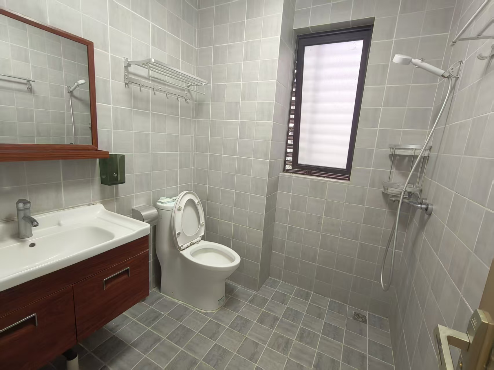 九鼎水郡  2室2厅1卫    2200.0元/月室内图