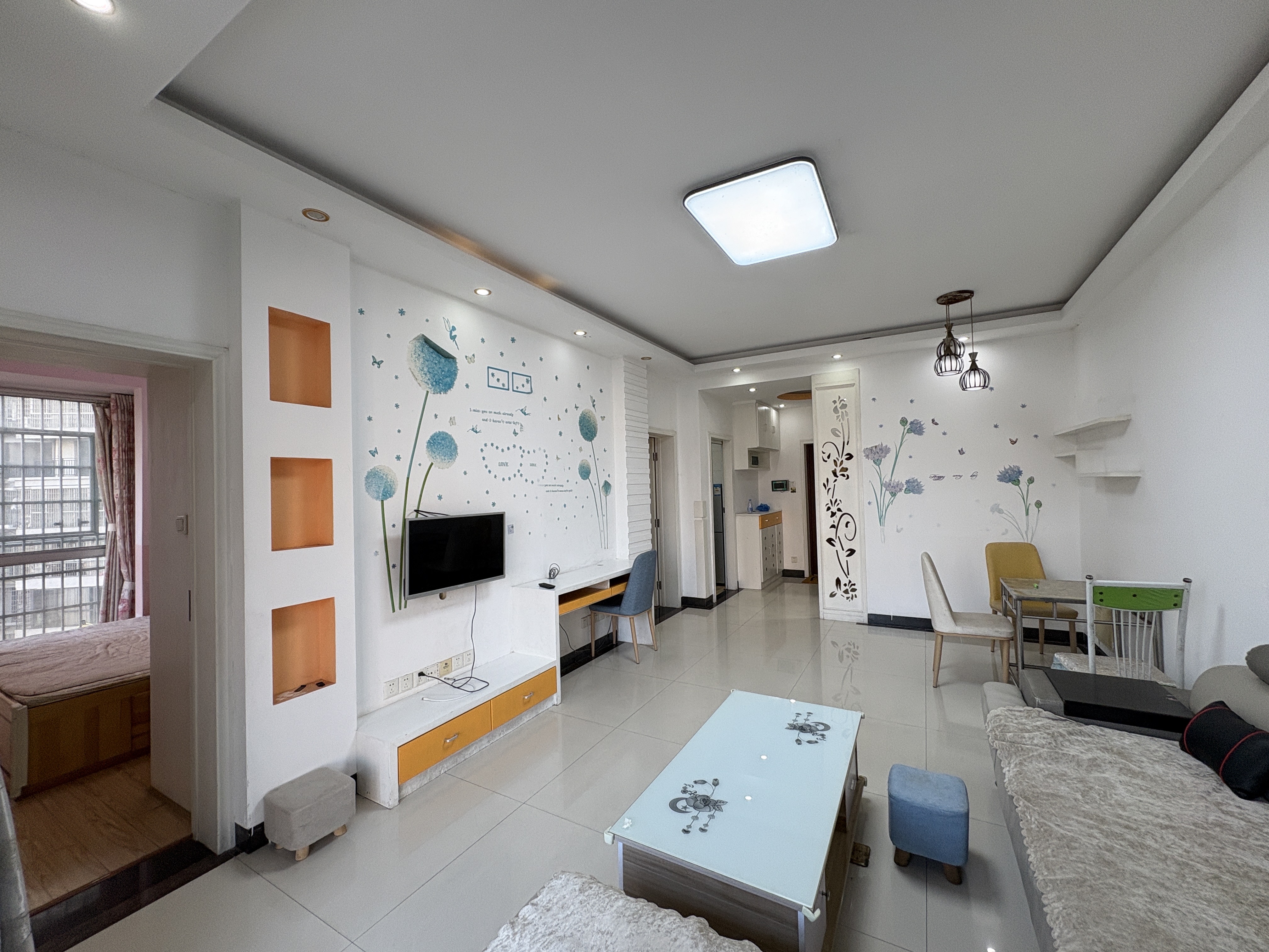 景明佳园  2室2厅1卫    35.8万客厅