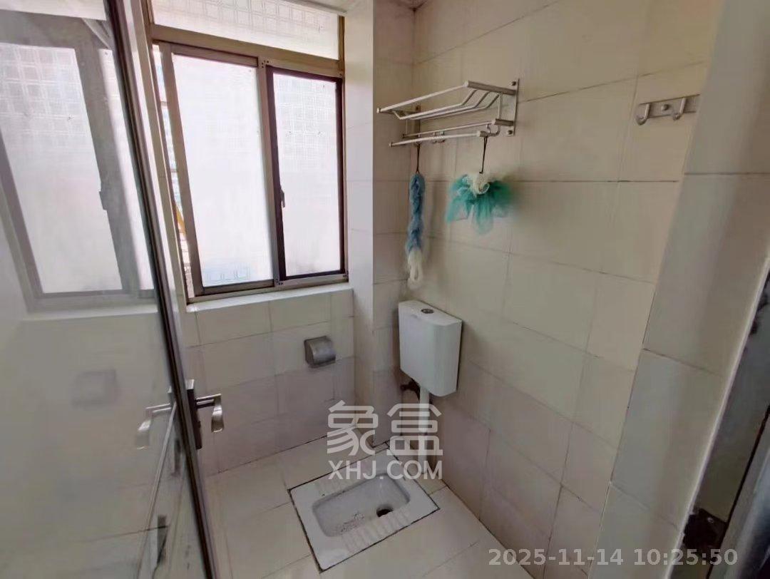 金桂小区一期  3室2厅2卫    1750.0元/月室内图