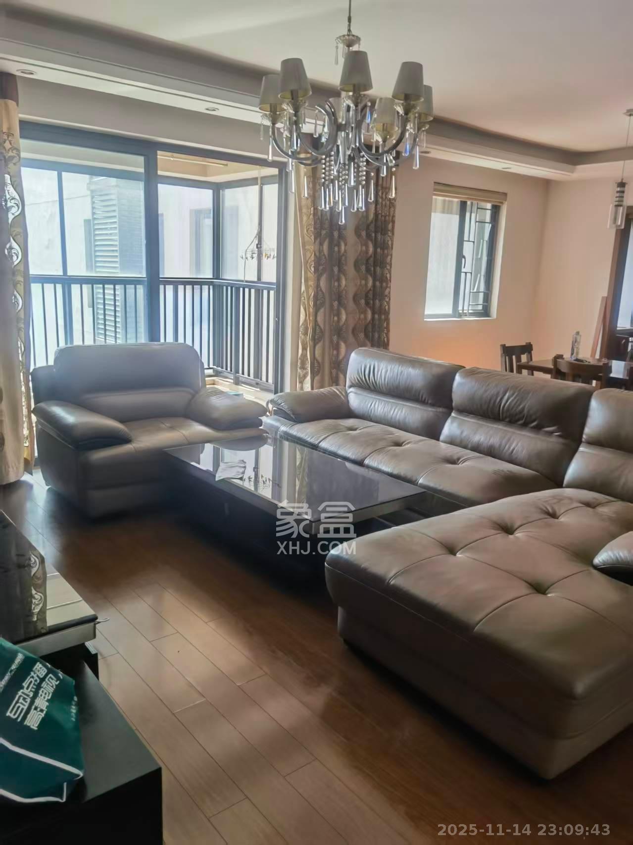 万科金域华府一期  3室2厅2卫    3300.0元/月室内图