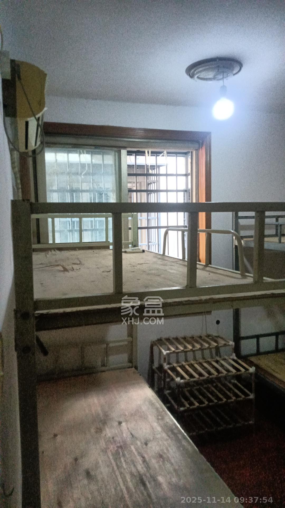 坡子街综合楼  2室2厅1卫    2000.0元/月室内图