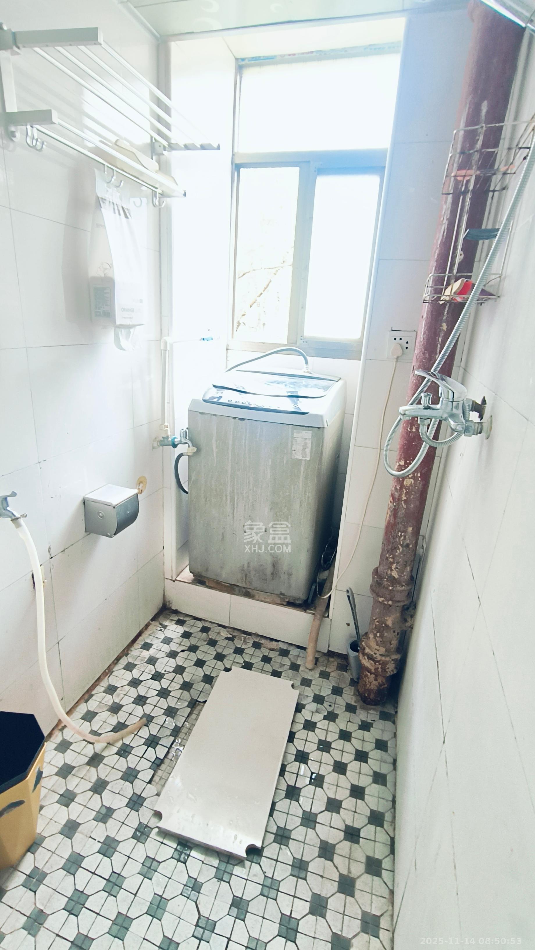 红旗区五片  2室1厅1卫    1300.0元/月室内图