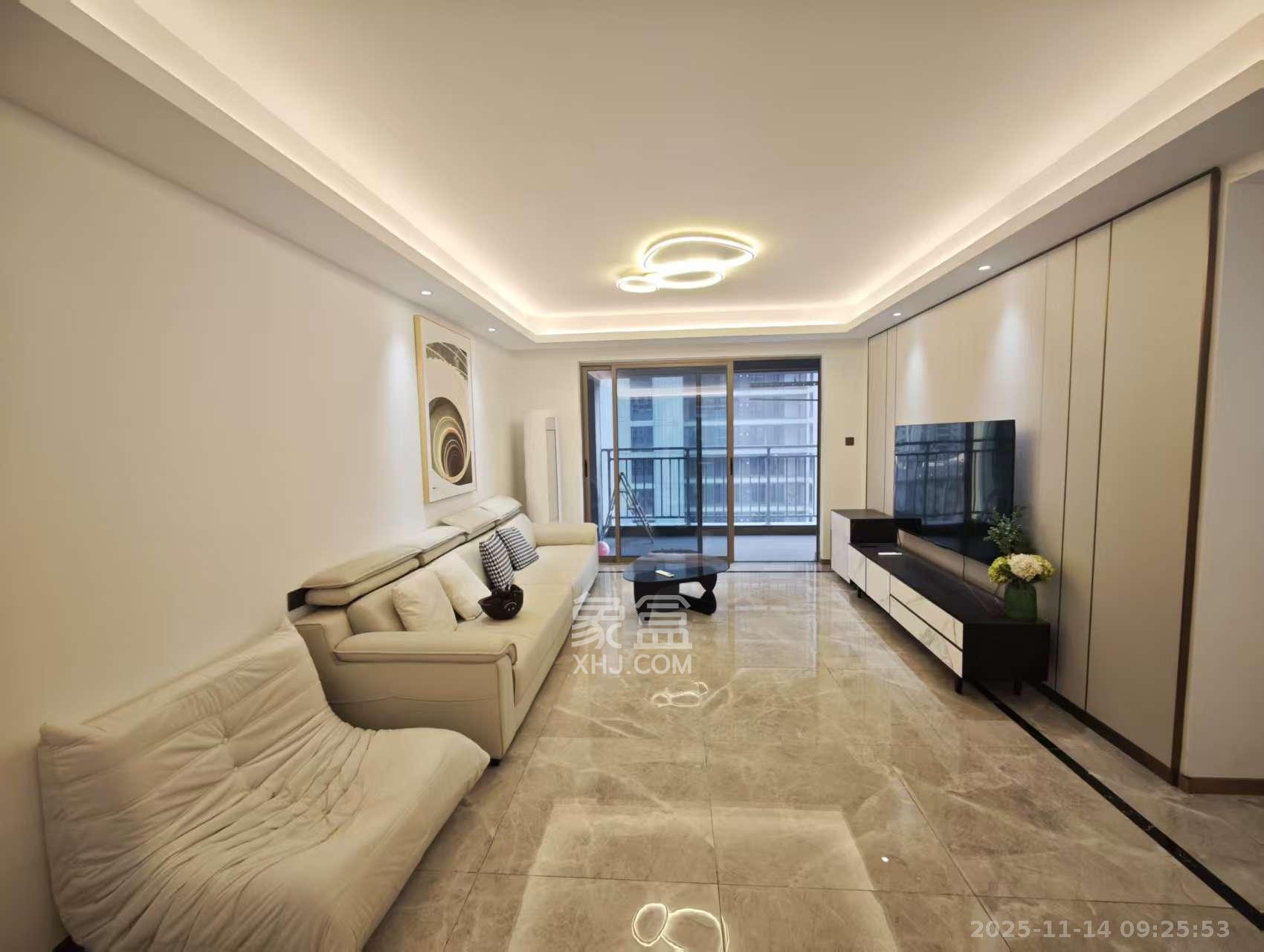 旭辉雨花郡  4室2厅2卫    4500.0元/月